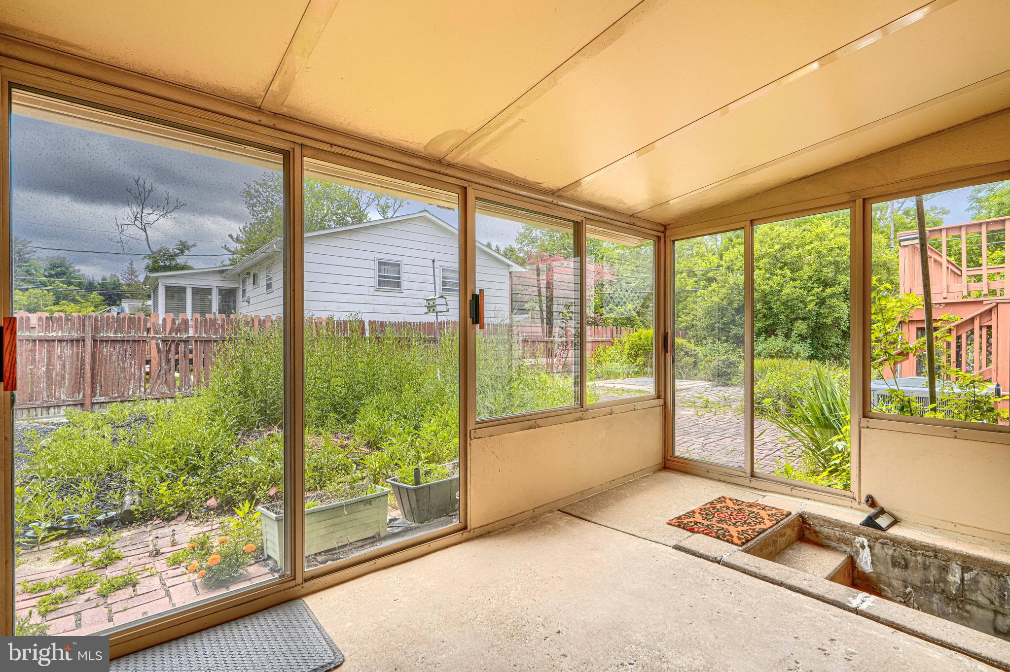 CHATSWORTH GROVE - Residential