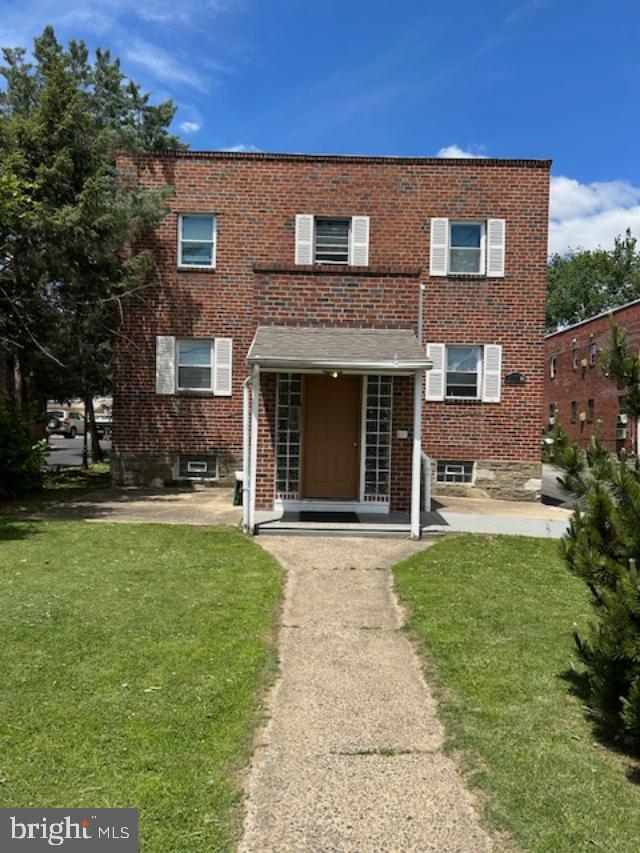Incredible Opportunity To Buy Total 16 unit property, that consists of a (12 1bdr&4  2Bdr).100% Occupied! All separate utilities ! Great Tenants Bring Your Offers!