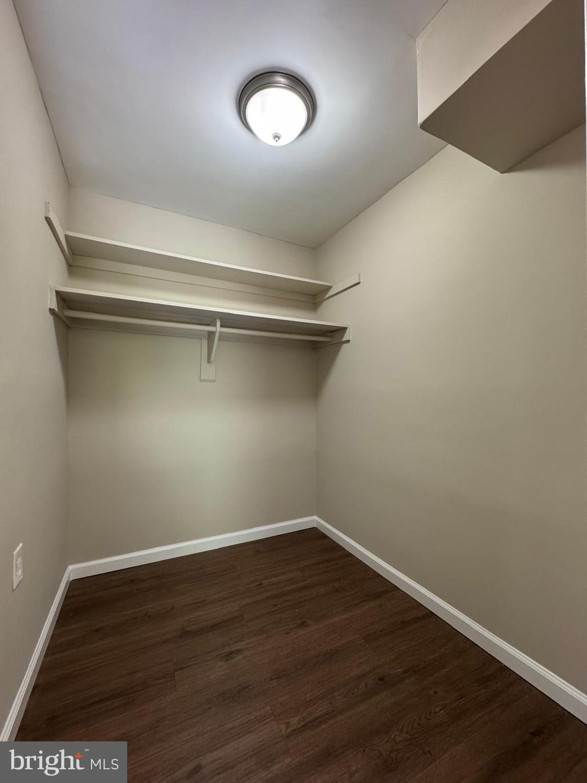SWANN HILL CONDOMINIUMS - Residential