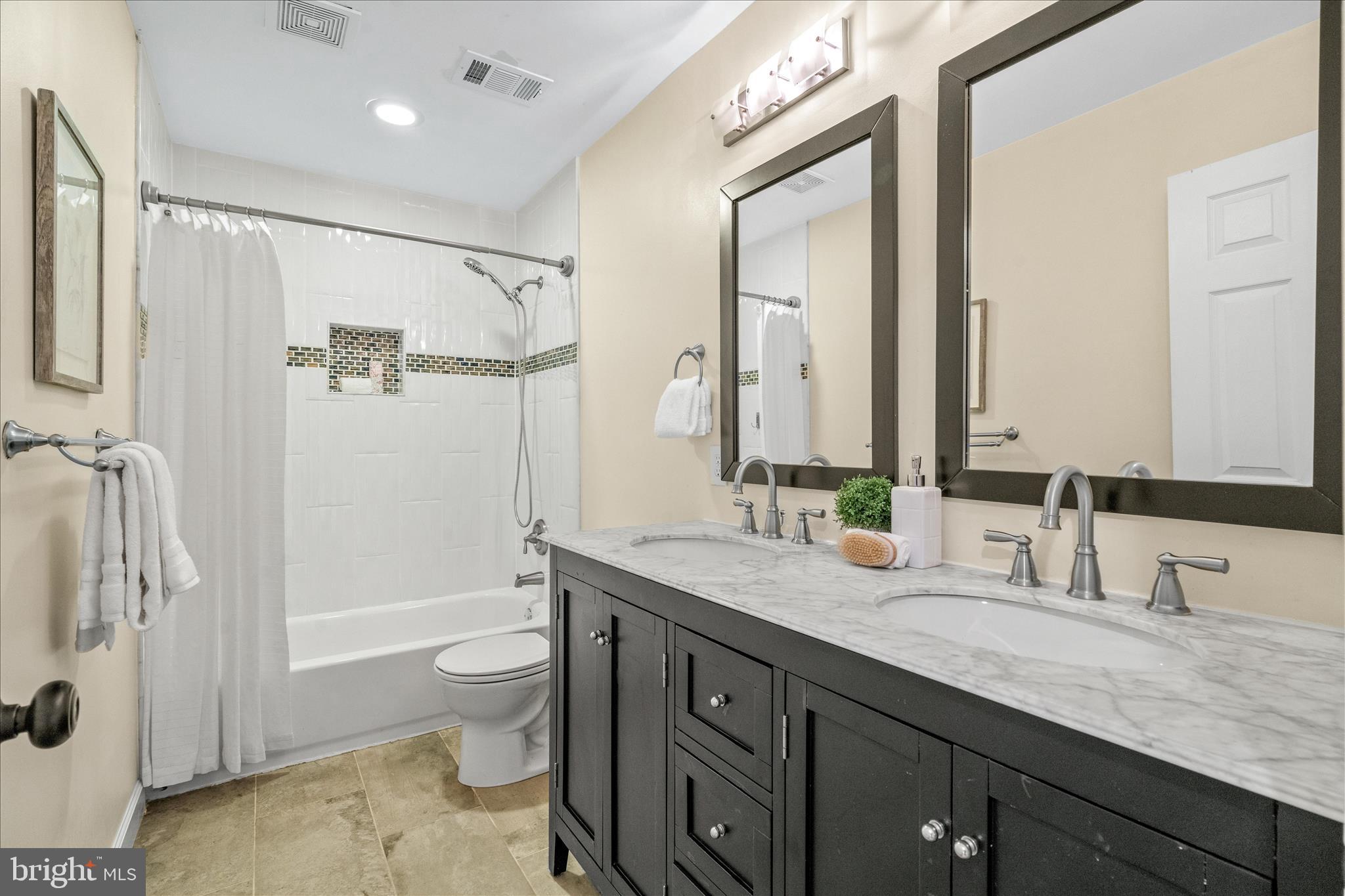 WOODFIELD ESTATES - Residential