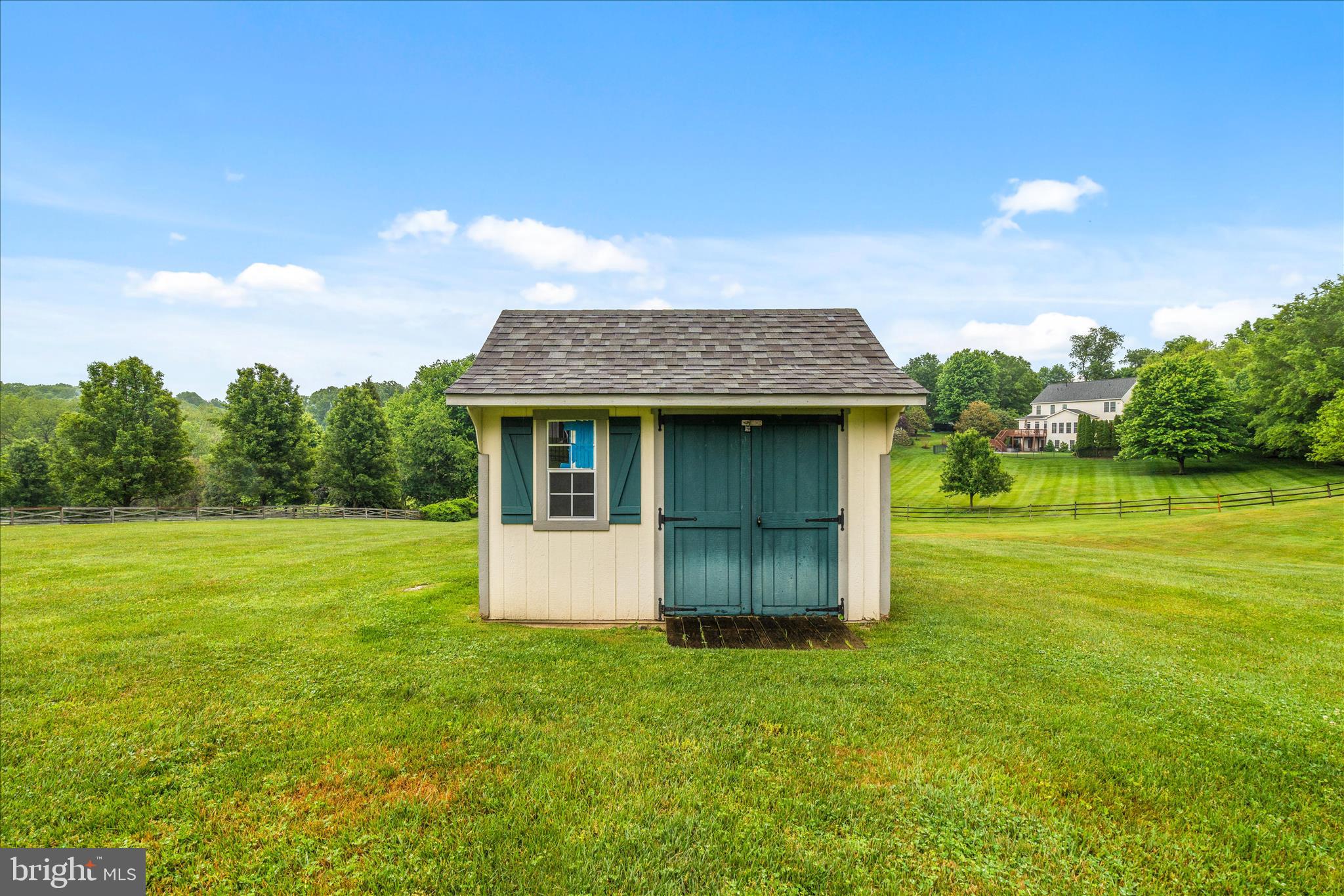 WOODFIELD ESTATES - Residential