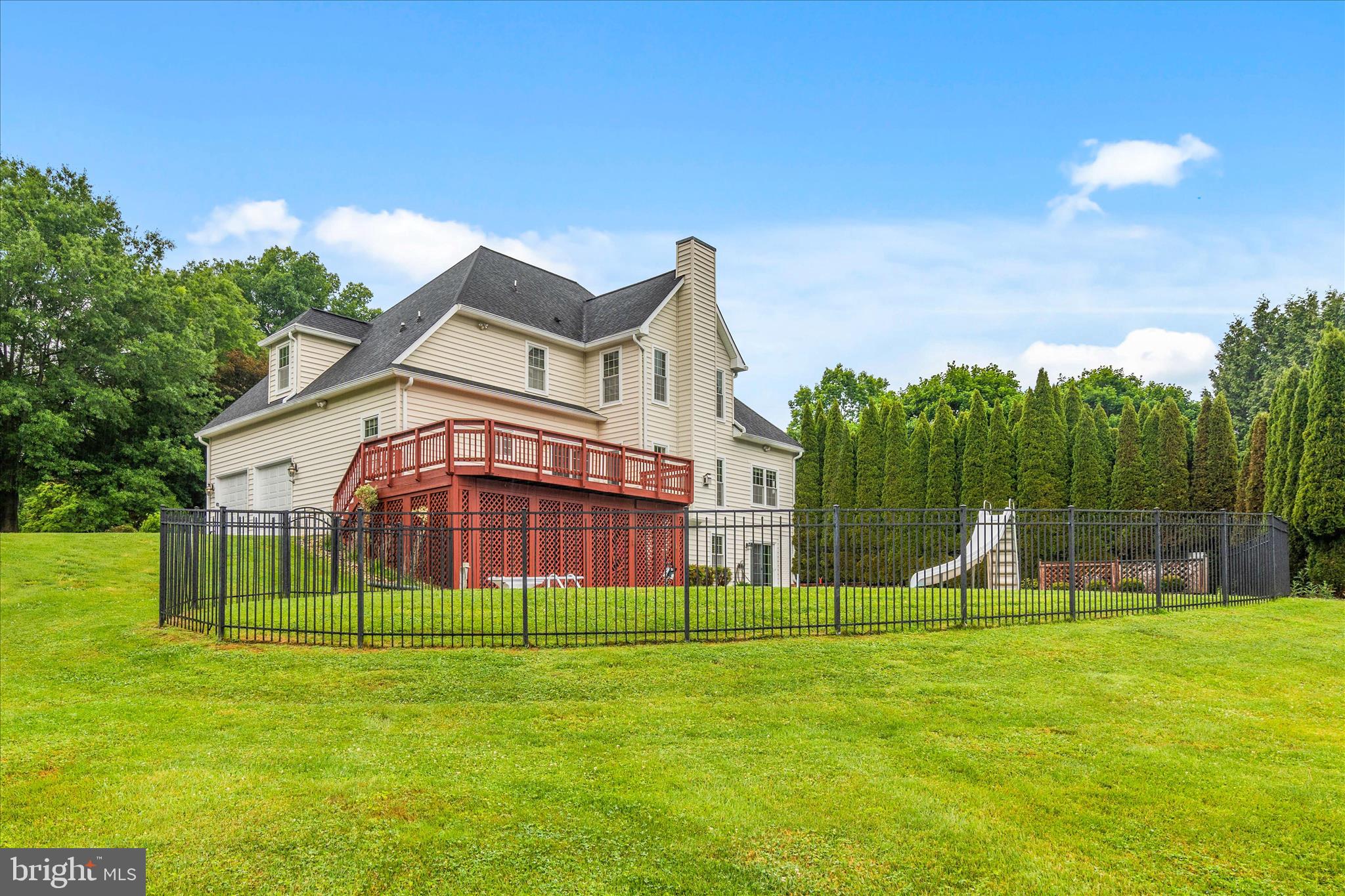 WOODFIELD ESTATES - Residential