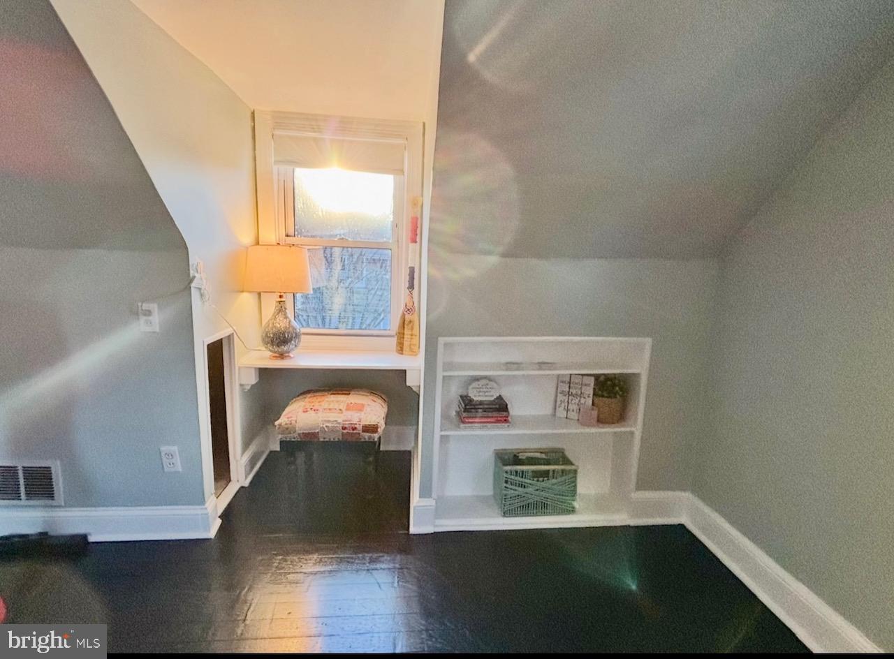 NEW ALEXANDRIA - Residential