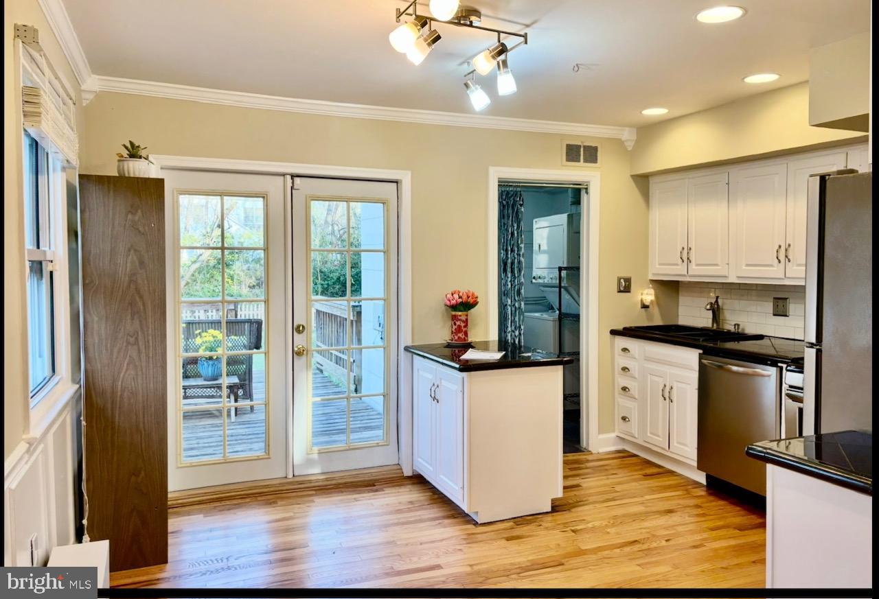 NEW ALEXANDRIA - Residential