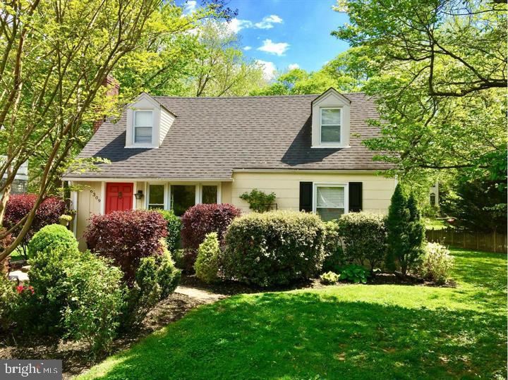 4BD 2BA Cape Cod on 1/4 acre in desirable New Alexandria/Belle Haven. Updated Kitchen w/SS appliances, granite counters,& wood floors. Spacious light-filled LR & UL. Full baths on both levels & 2 main level bedrooms. French doors from kitchen/dining room lead to one of the 2 decks. Additional storage in shed...new rear fence in place. Prof. landscaped & just  painted. 
1mile South of Old Town Alexandria---1mi. to  Potomac River, bike path, Belle Haven Country Club & Marina. restaurants & shopping center.   Charming home in Perfect Location & Condition!    
***MAINTENANCE INFO*** Roof--15yr --Microwave-2yr--=Water Heater-3yr--Dishwasher-7yr--Stove-7yr--hvac is regularly serviced by Michael & Son.   Entire main sewer line was replaced from the house thru the backyard to the county main line--3yr ago.  Had main water shut off valve installed in box at kitchen--3yr ago.  Fence was installed 2yr ago & backyard was raised & leveled to prevent flooding.
Someone even suggested that it would make a perfect AirB&B because of its location to Wsh.DC & Alexandria.  so many possibilities!!!