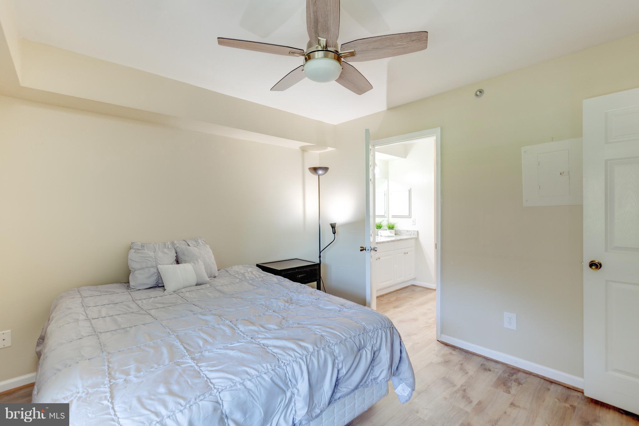 POINTE AT PARK CENTER - Residential