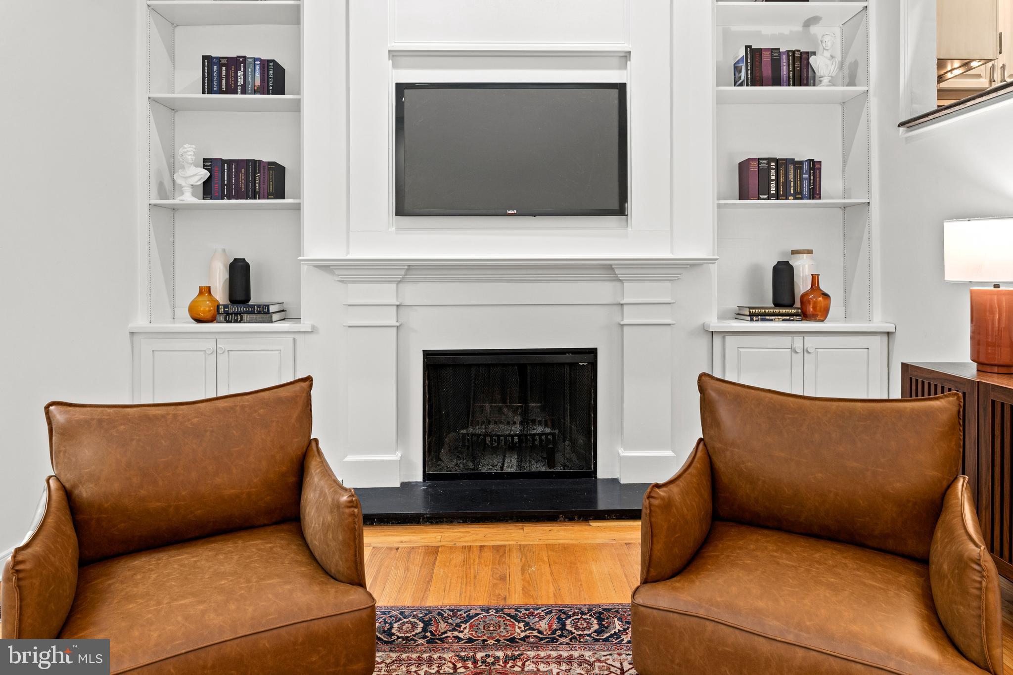 SOCIETY HILL - Residential