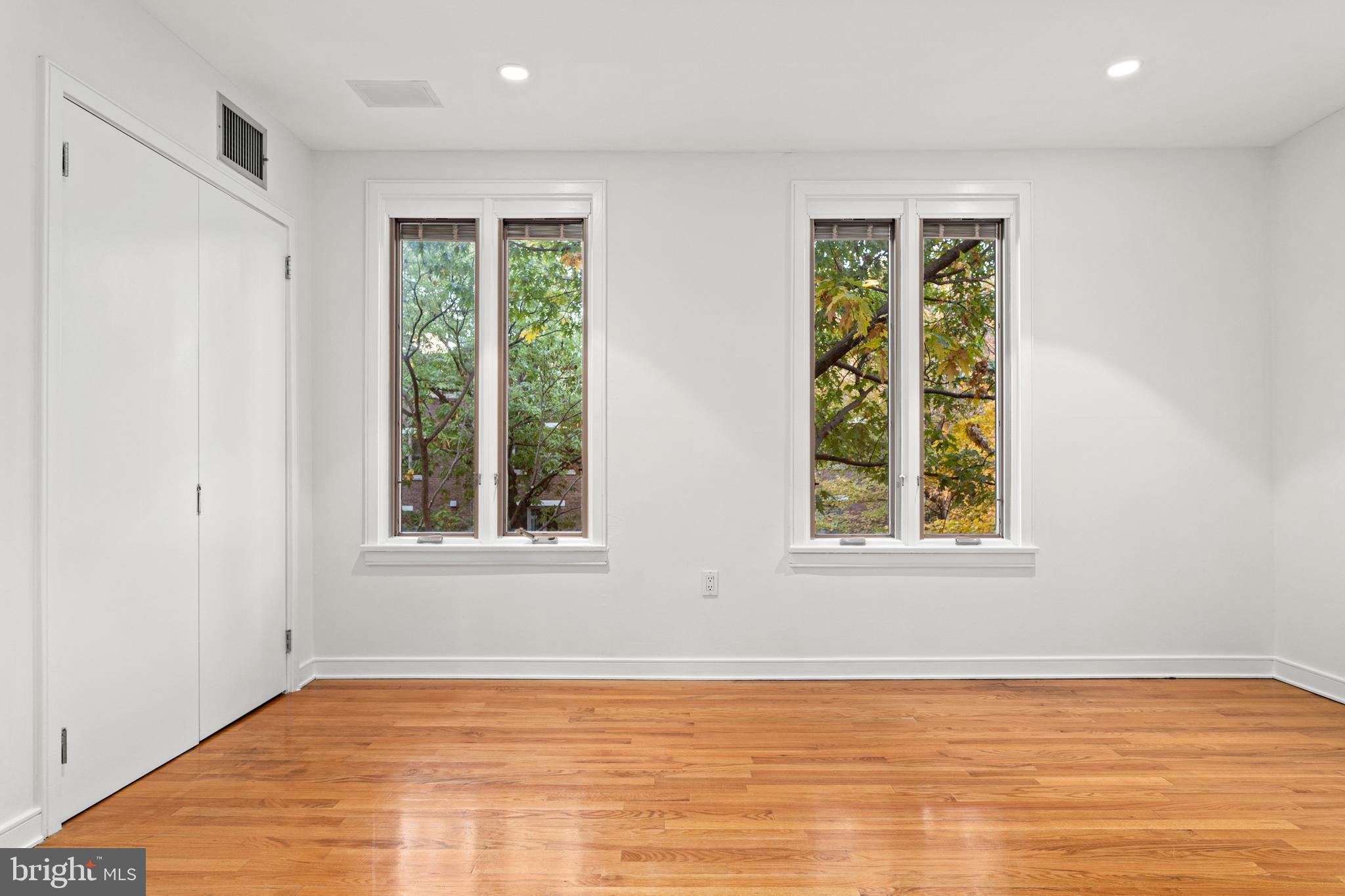 SOCIETY HILL - Residential