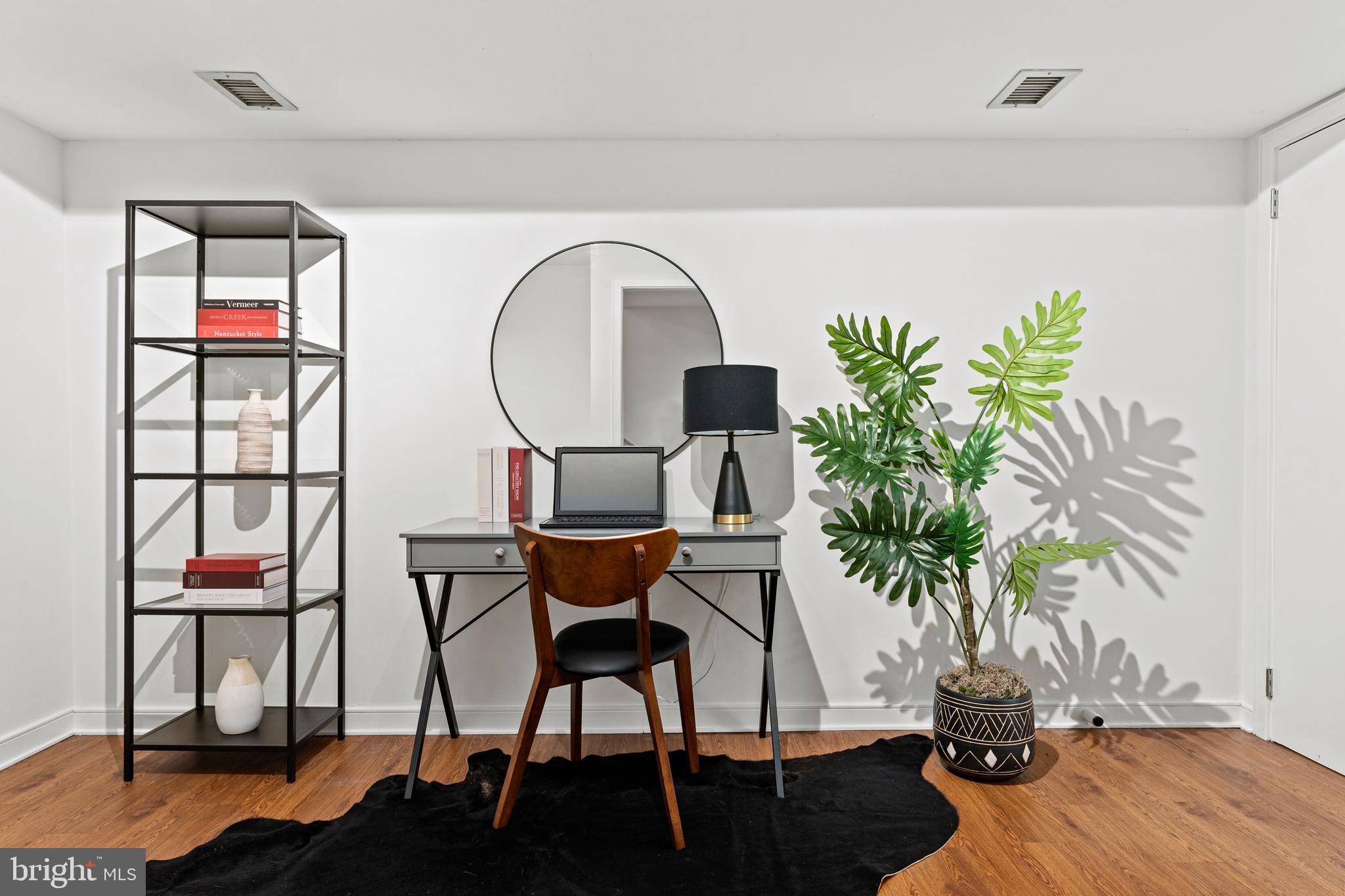 SOCIETY HILL - Residential