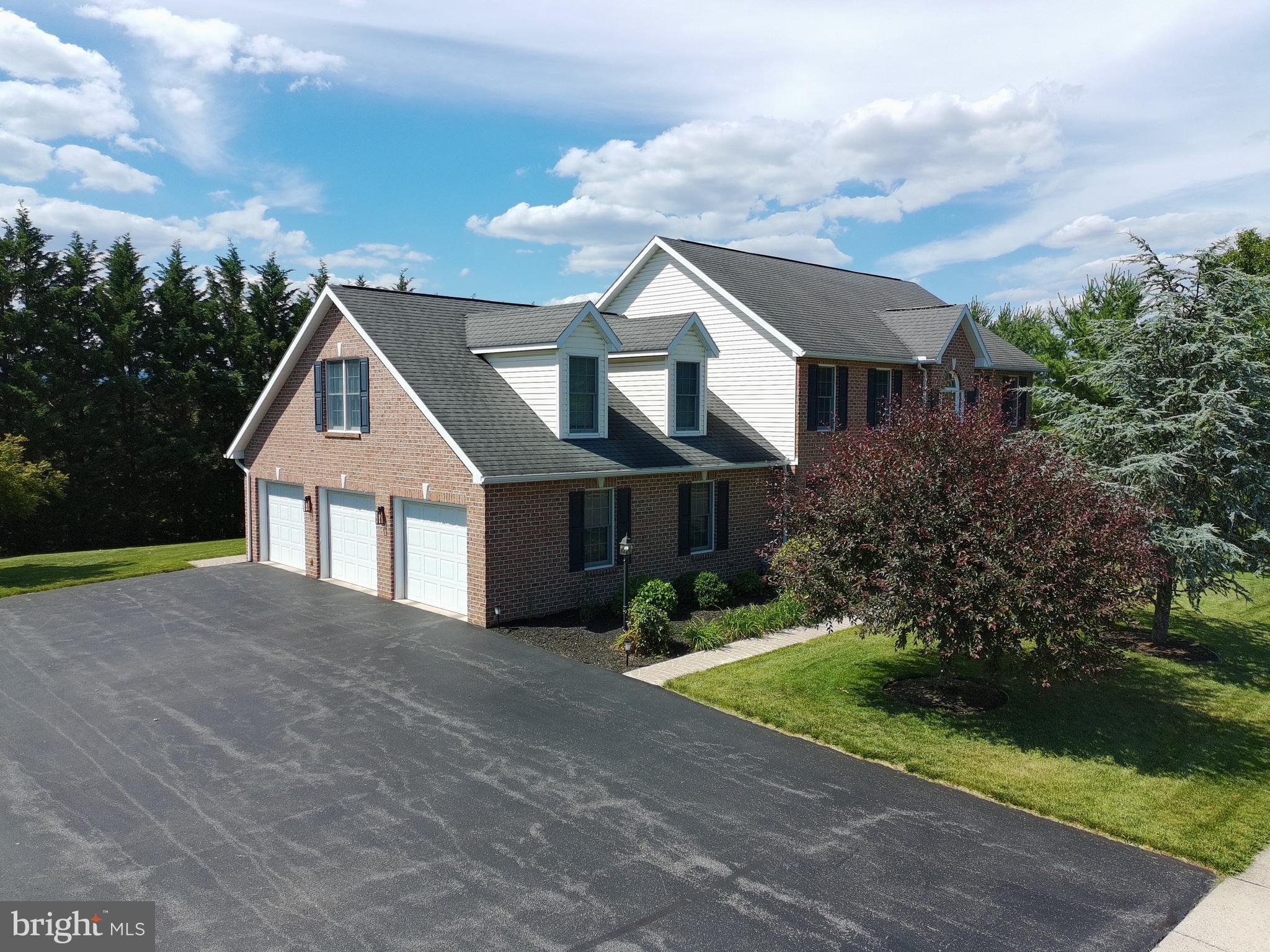 MAPLE RUN - Residential