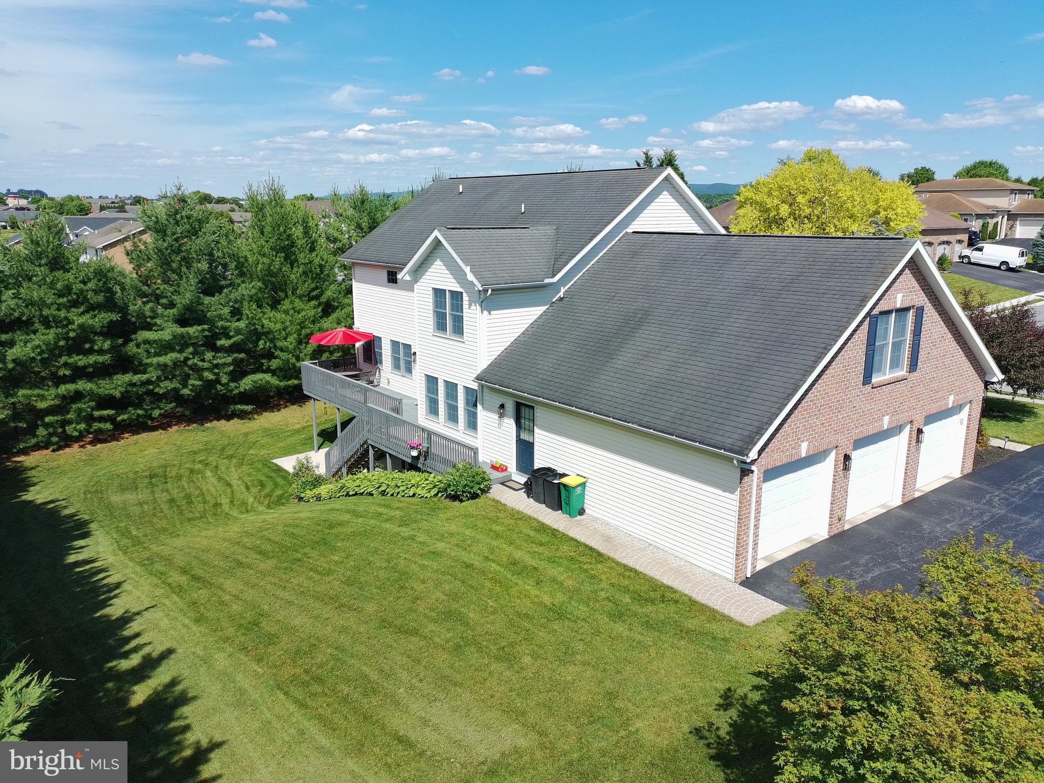 MAPLE RUN - Residential