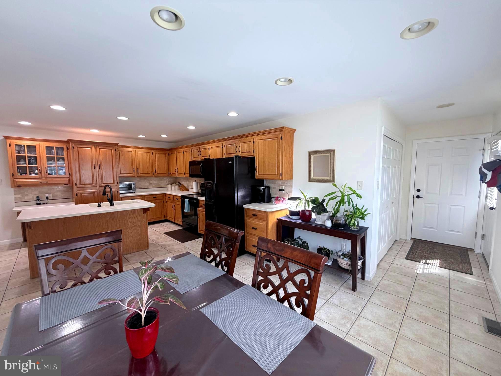MAPLE RUN - Residential