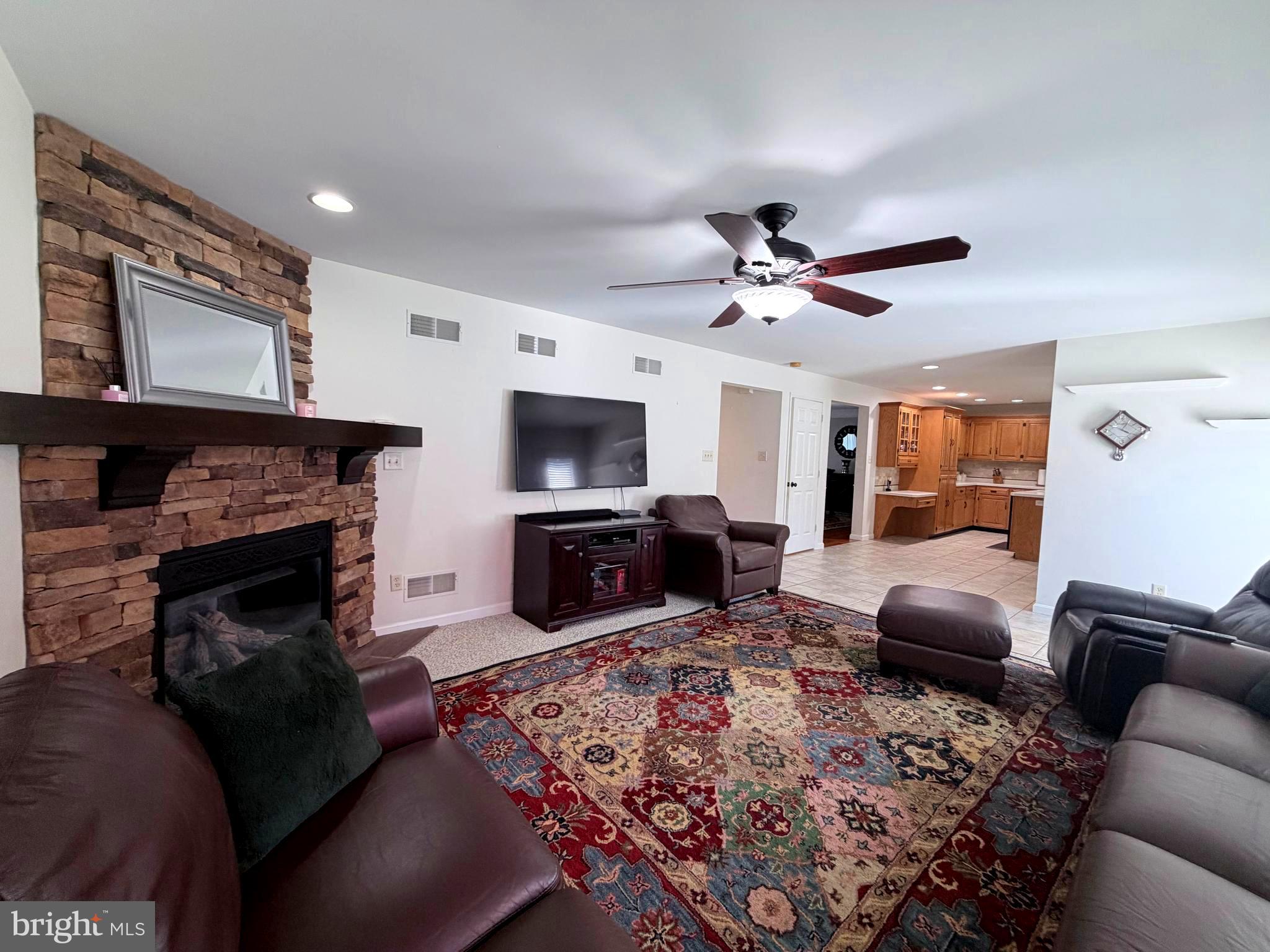 MAPLE RUN - Residential