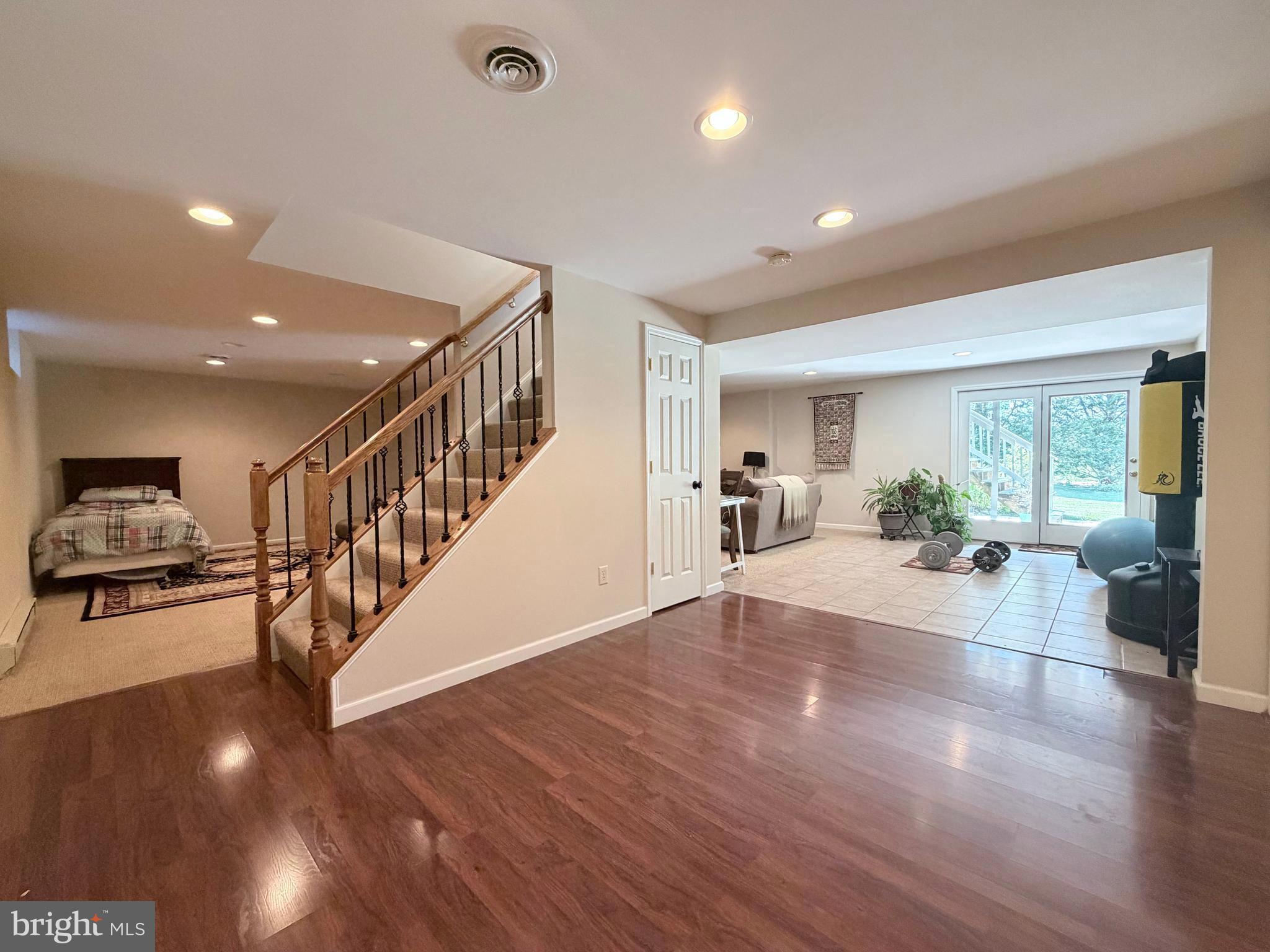 MAPLE RUN - Residential