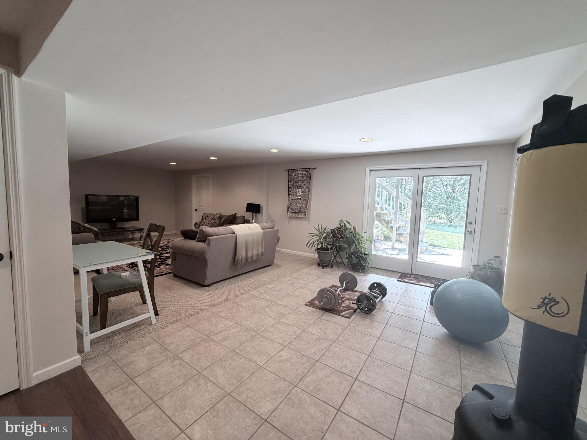 MAPLE RUN - Residential
