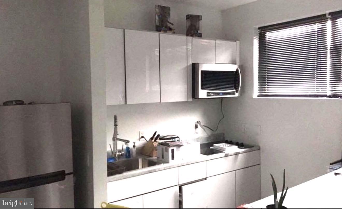 TEMPLE UNIVERSITY - Residential Income