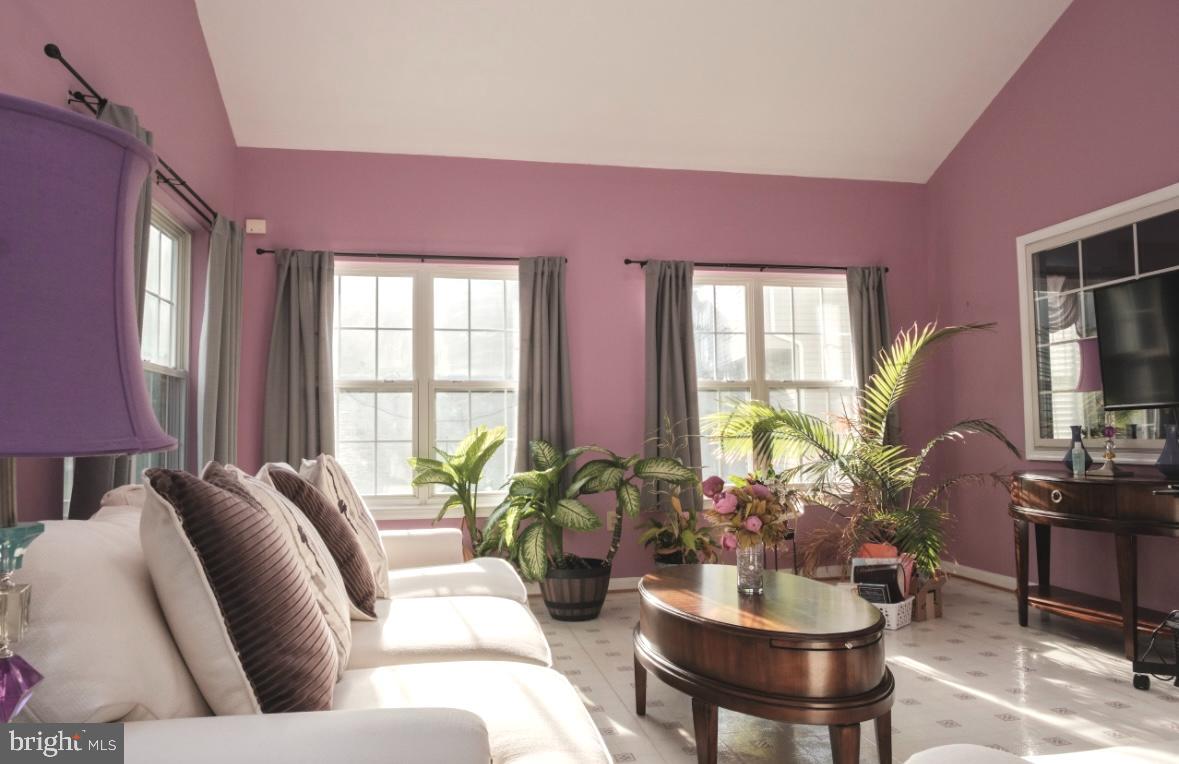 GROVEHURST - Residential