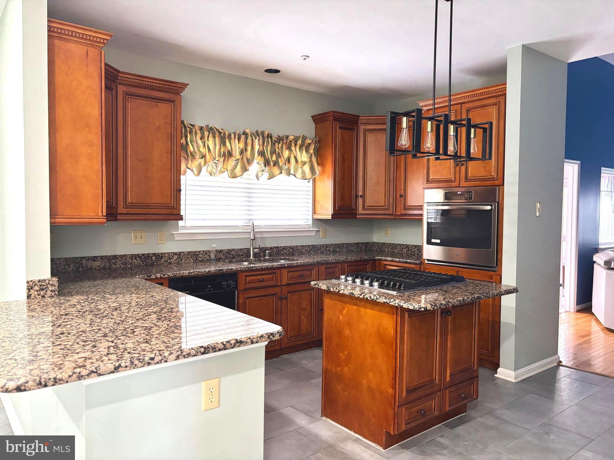 GROVEHURST - Residential