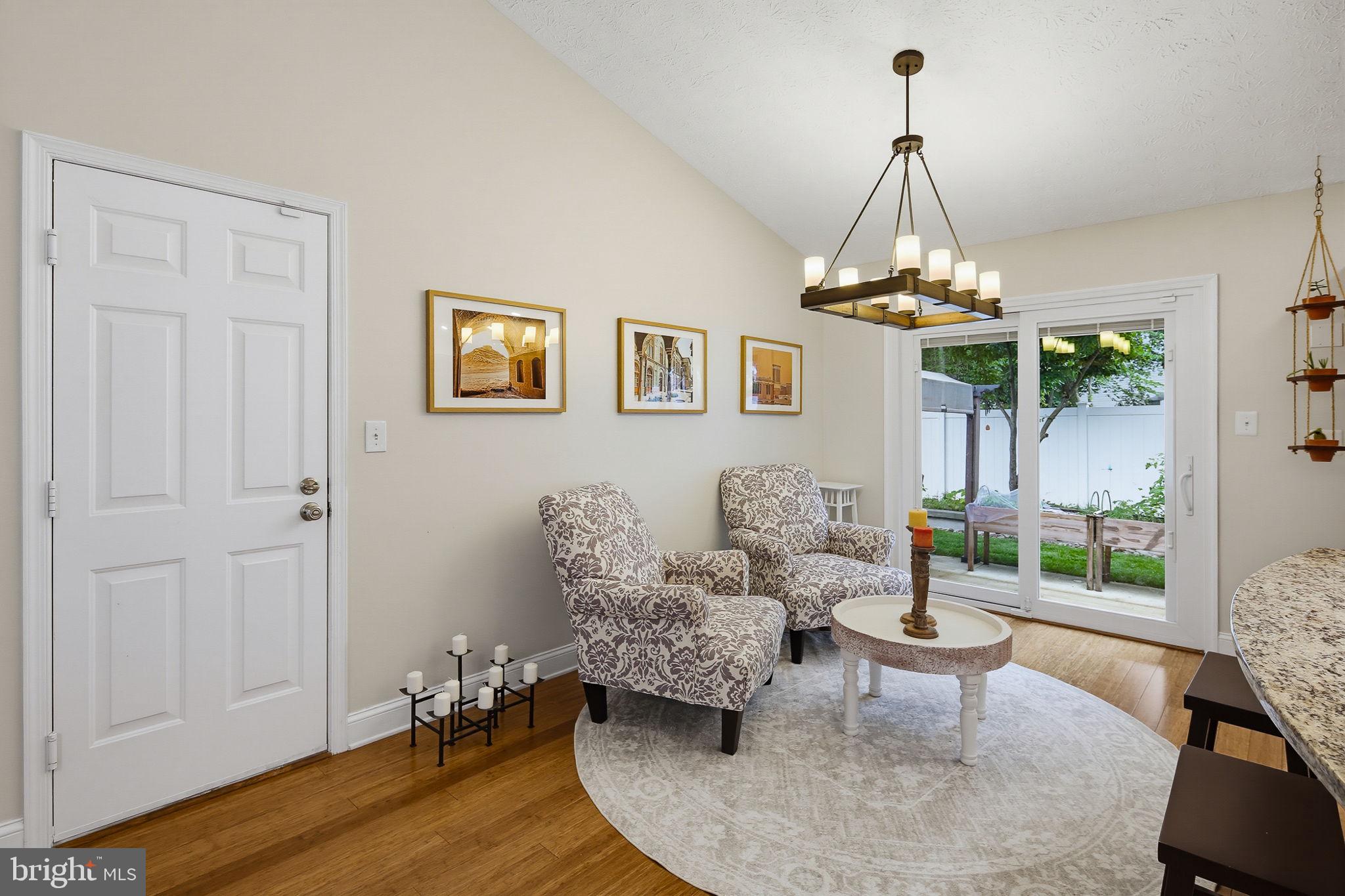 RUSSETT - Residential