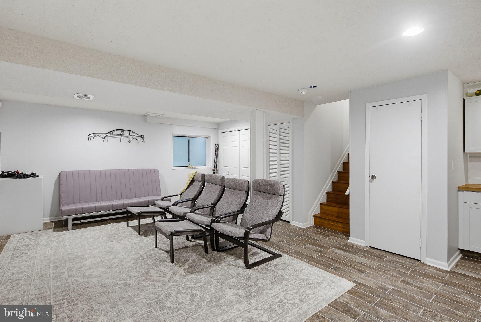 RUSSETT - Residential