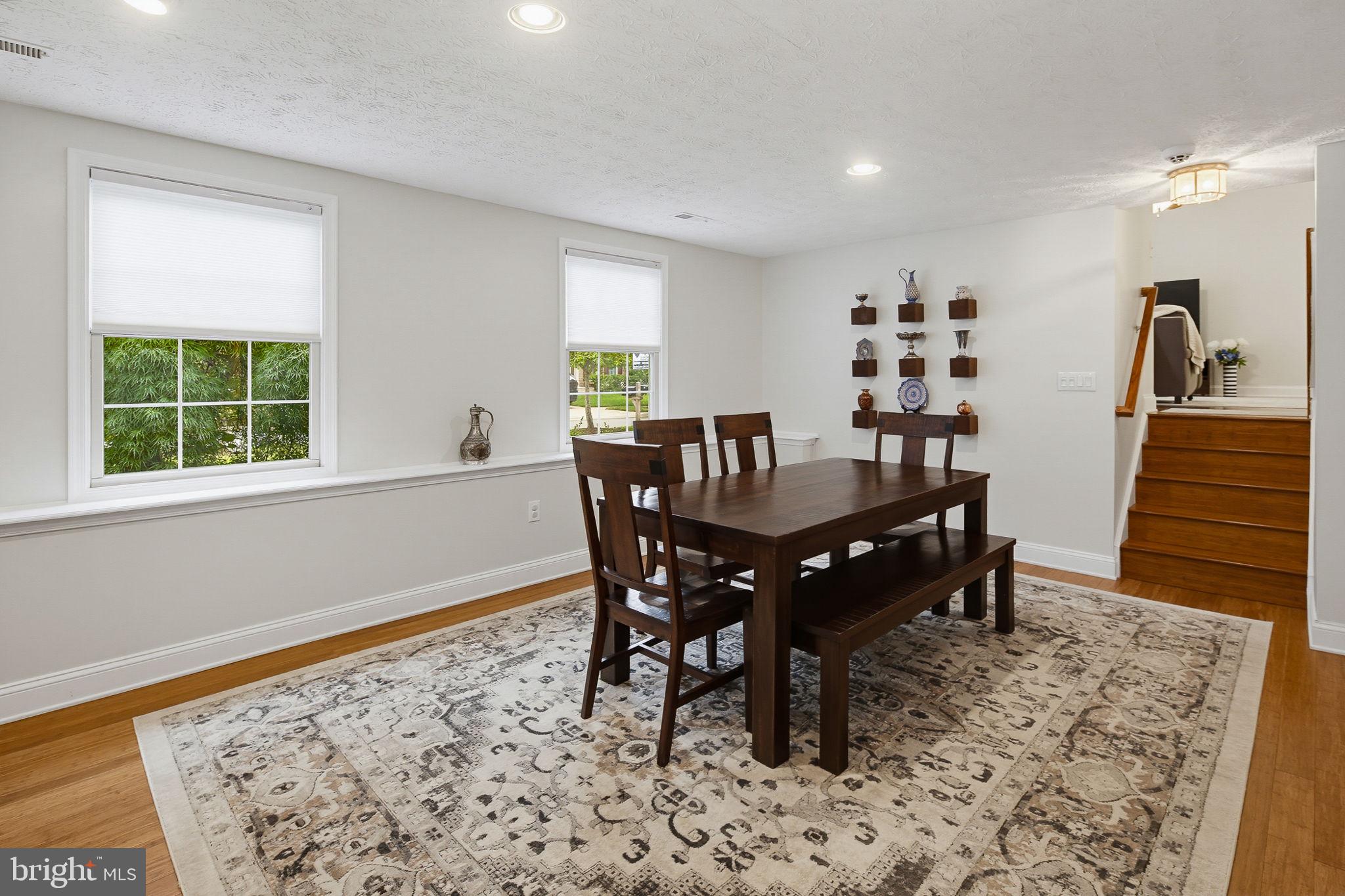 RUSSETT - Residential