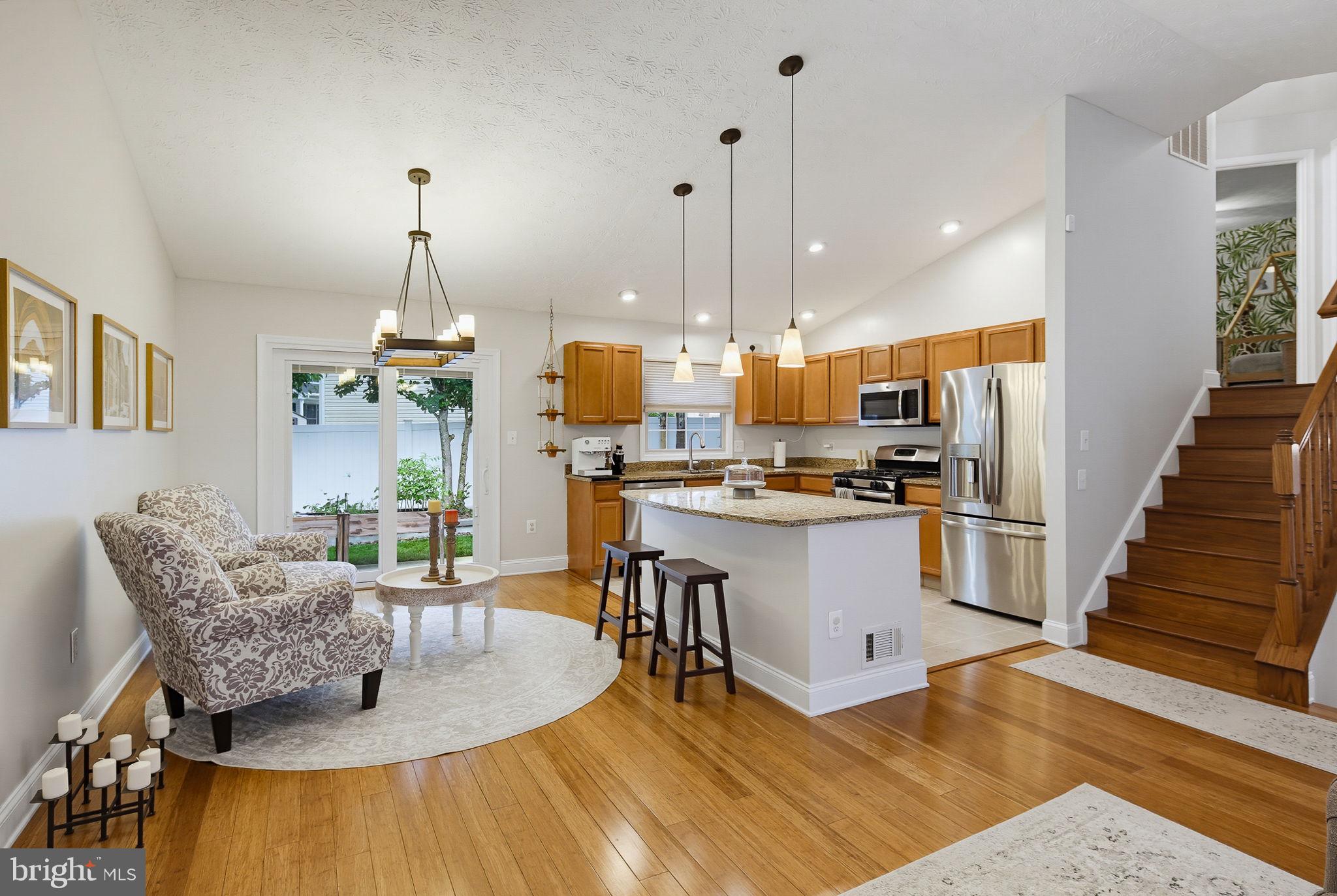 RUSSETT - Residential