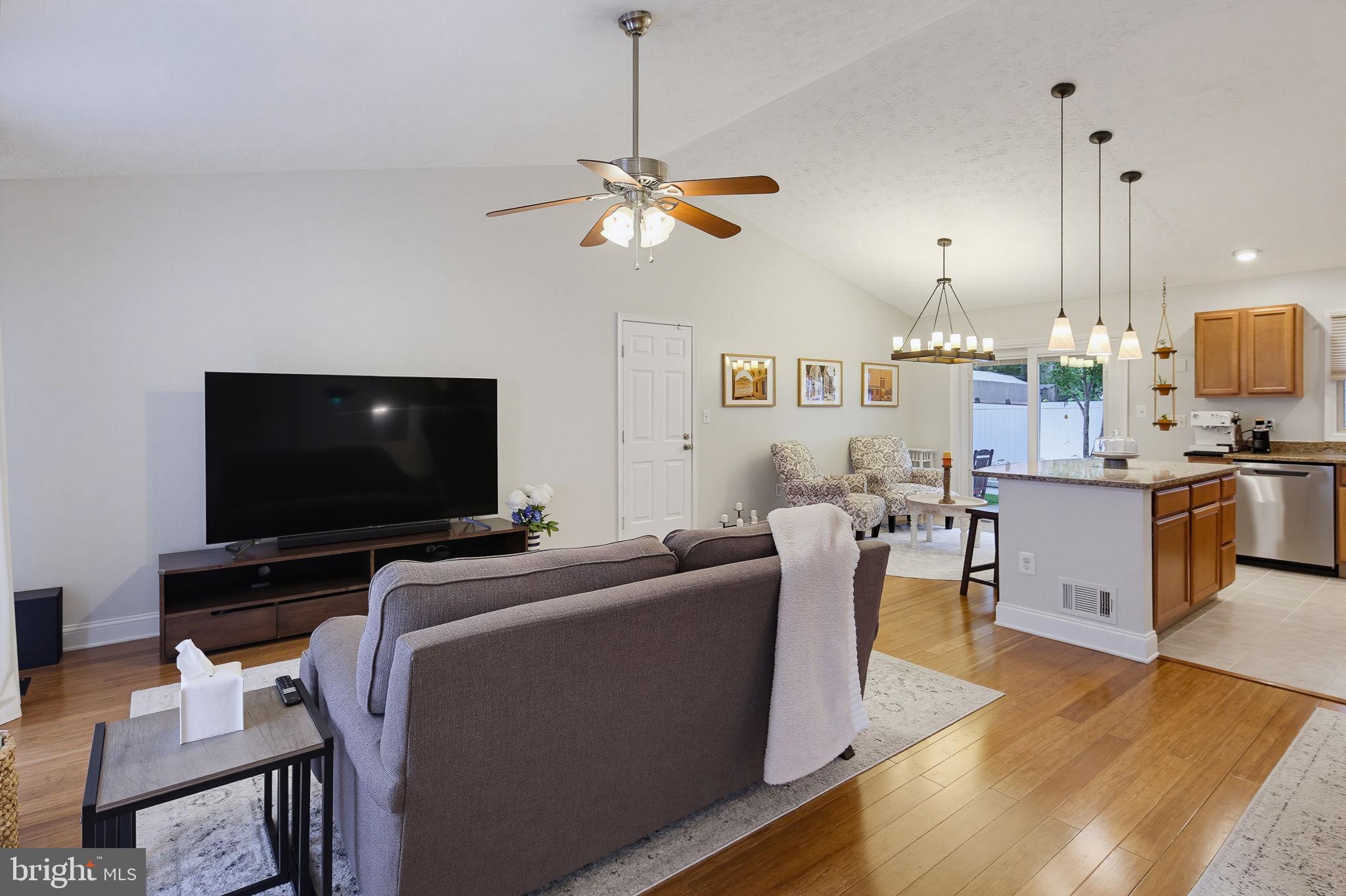RUSSETT - Residential