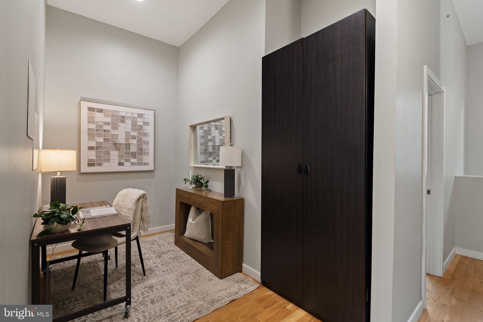 FAIRMOUNT - Residential