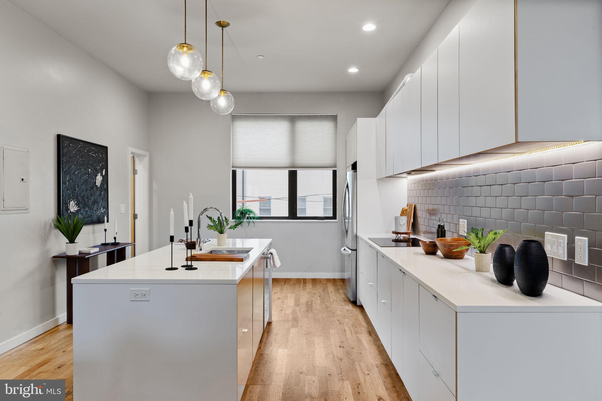 FAIRMOUNT - Residential