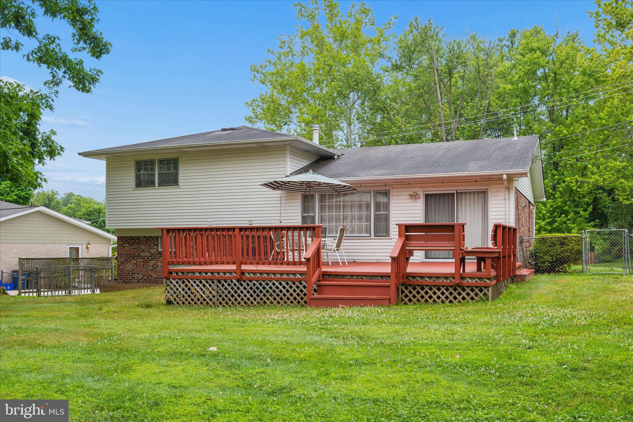 BEL PRE WOODS - Residential