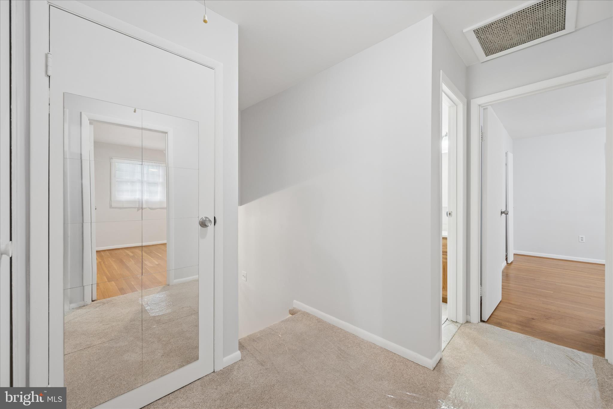 BEL PRE WOODS - Residential