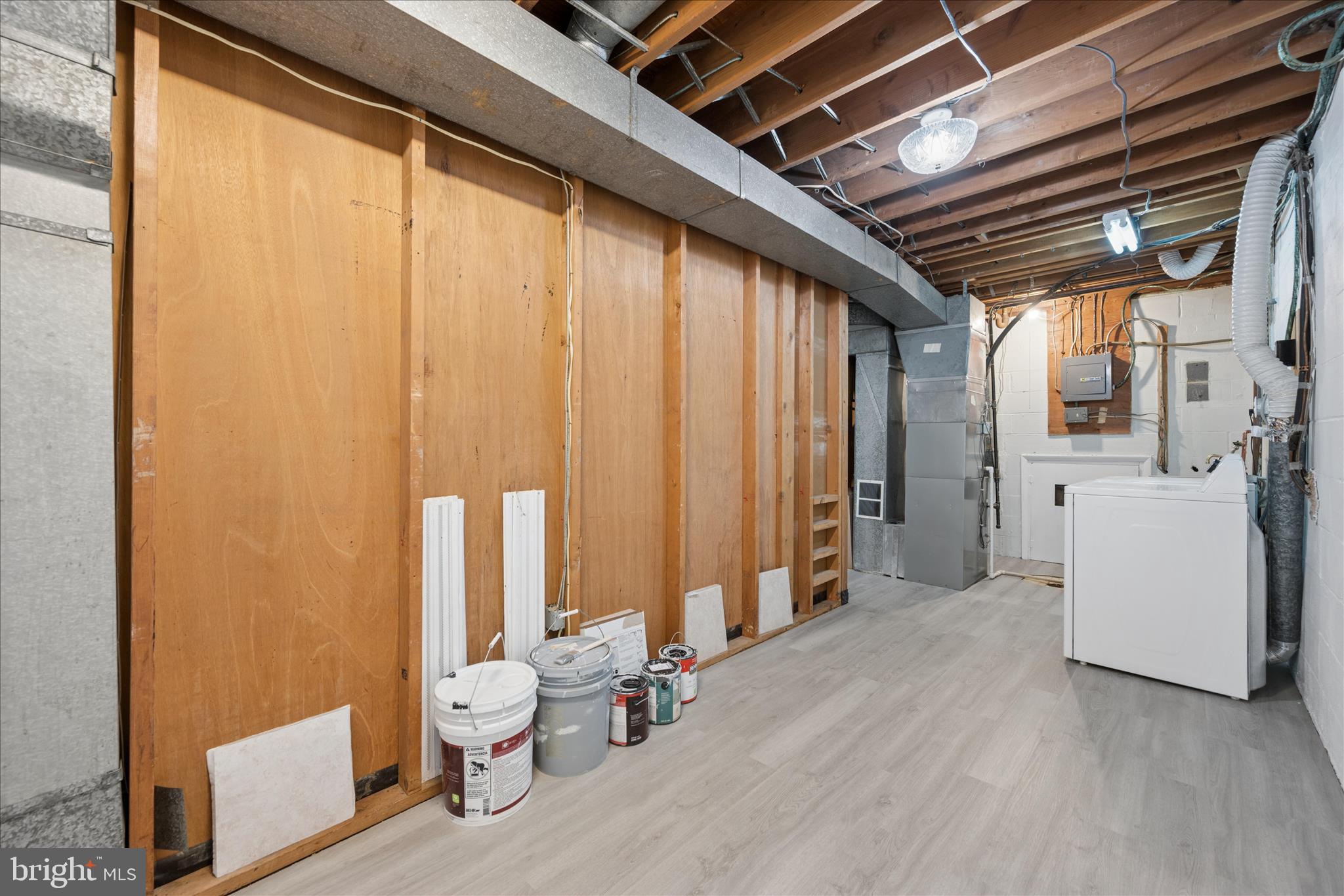 BEL PRE WOODS - Residential