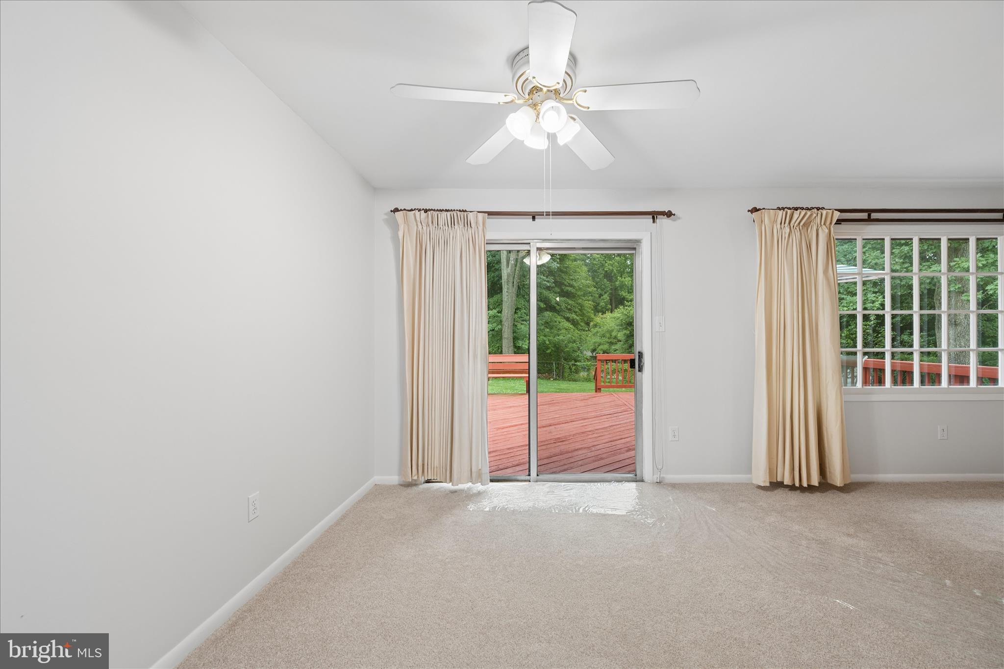 BEL PRE WOODS - Residential