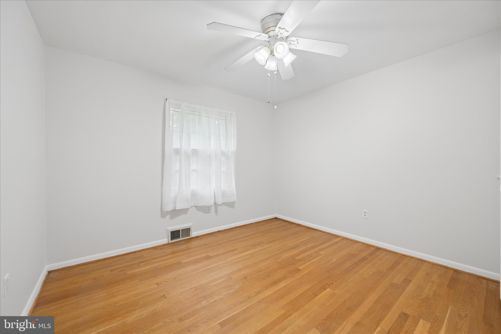 BEL PRE WOODS - Residential