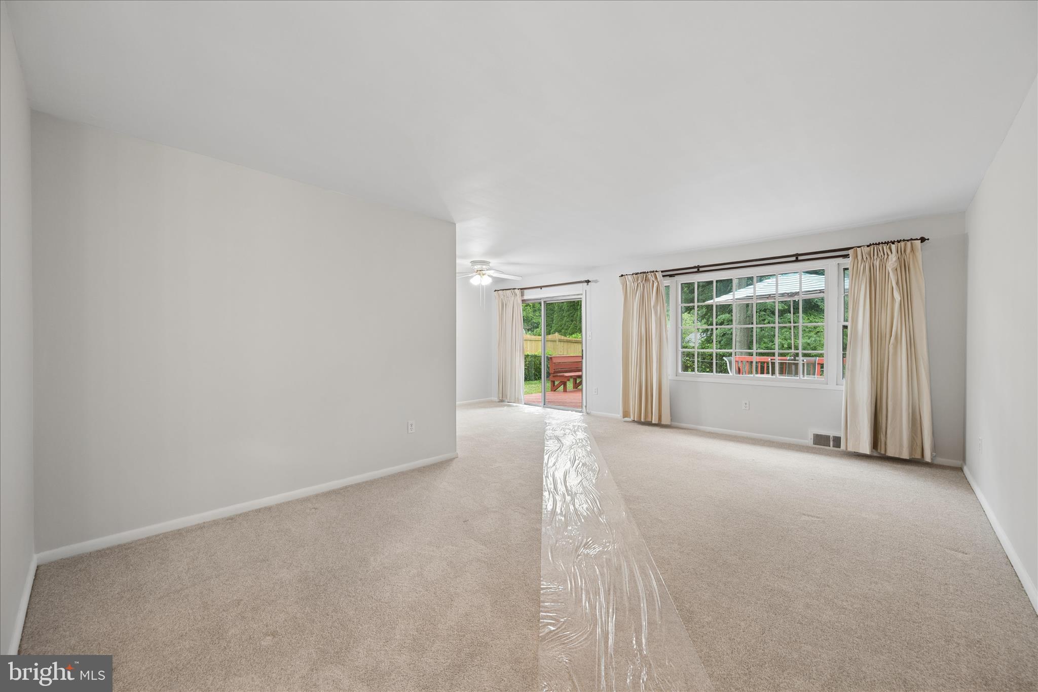 BEL PRE WOODS - Residential