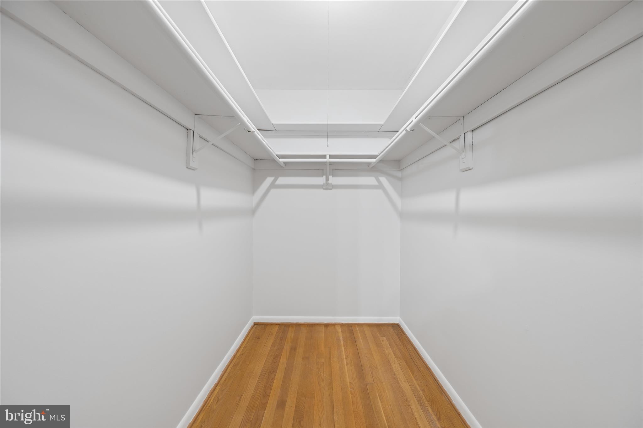 BEL PRE WOODS - Residential