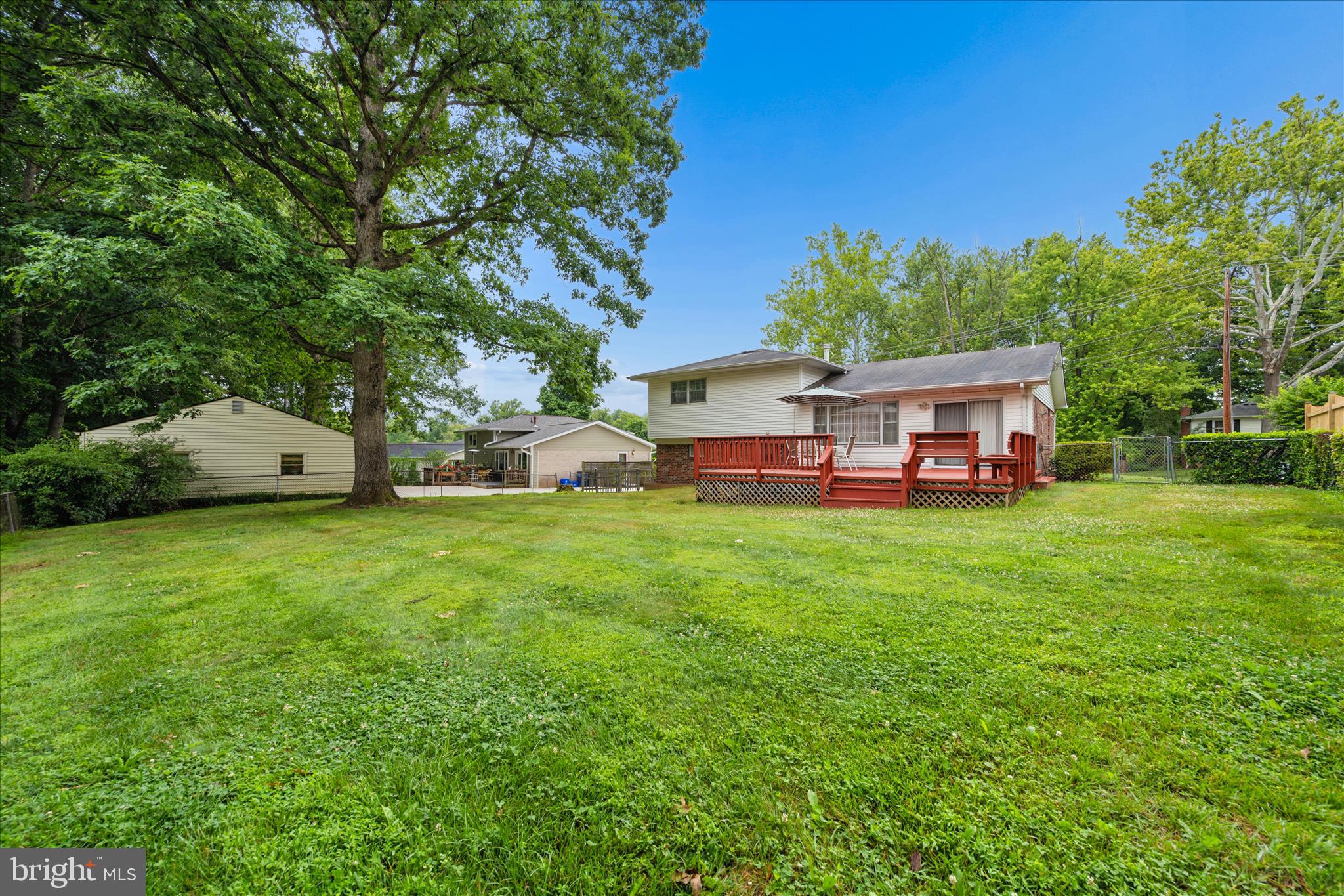 BEL PRE WOODS - Residential