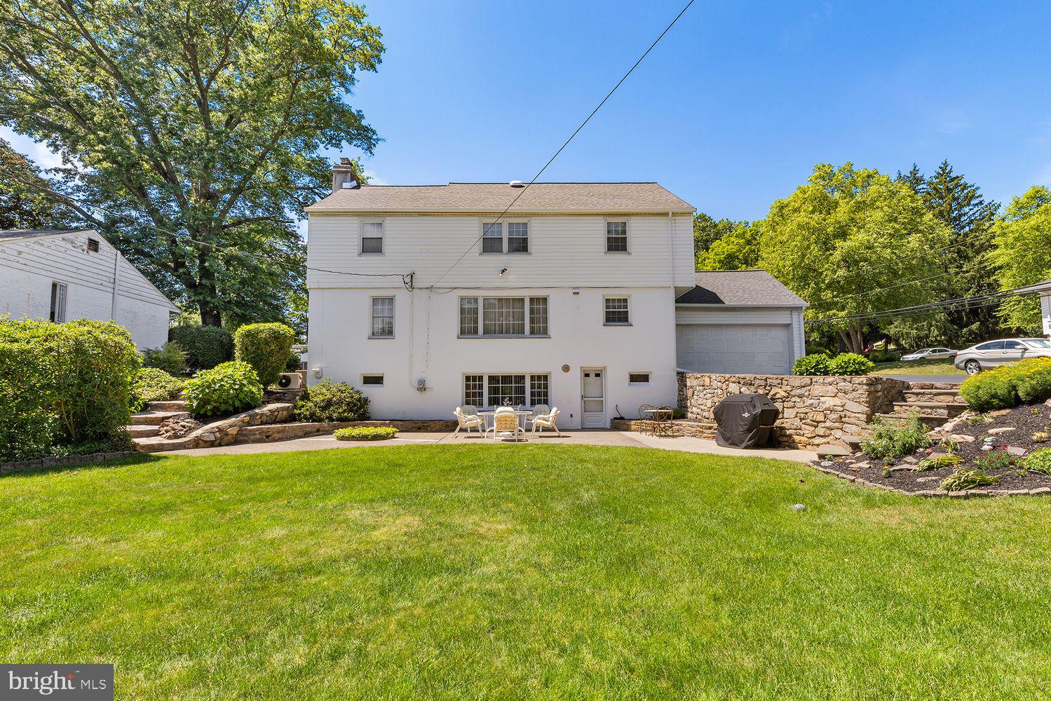 MEADOWBROOK - Residential