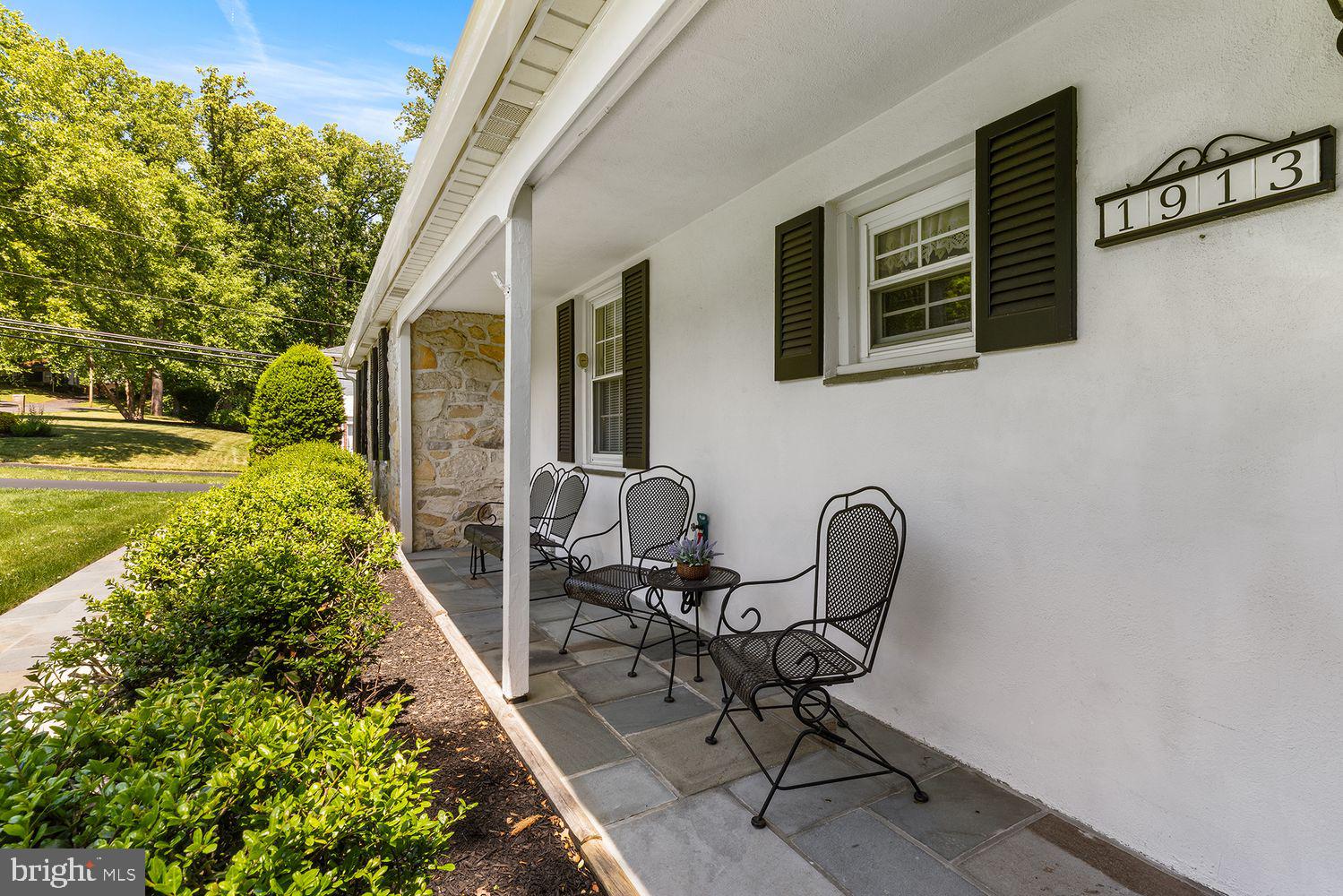 MEADOWBROOK - Residential