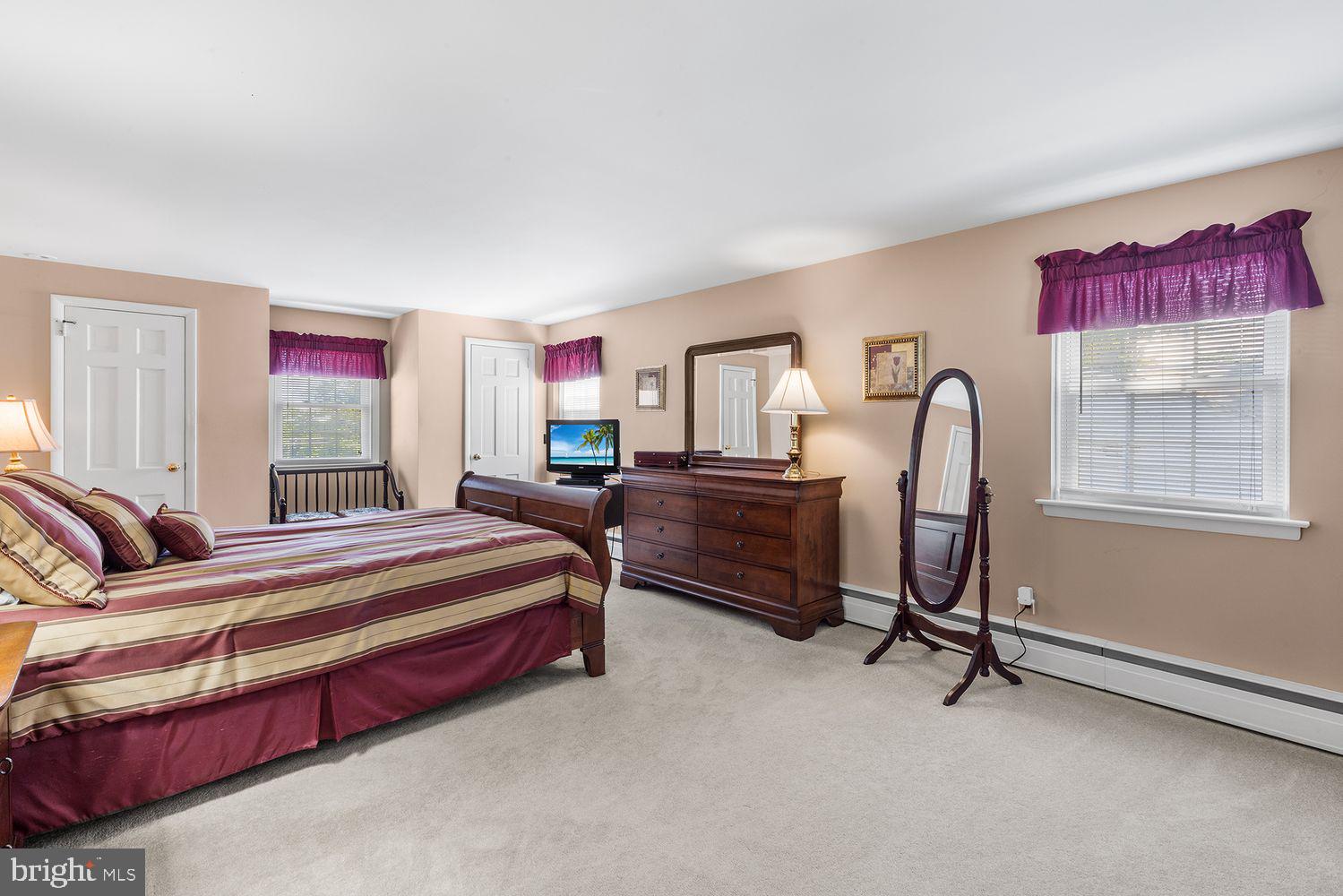 MEADOWBROOK - Residential