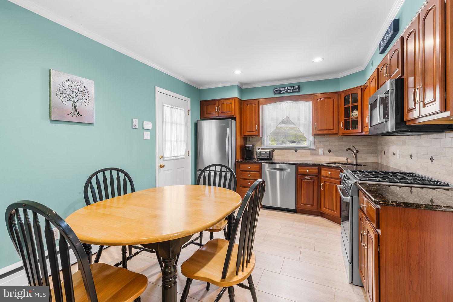 MEADOWBROOK - Residential