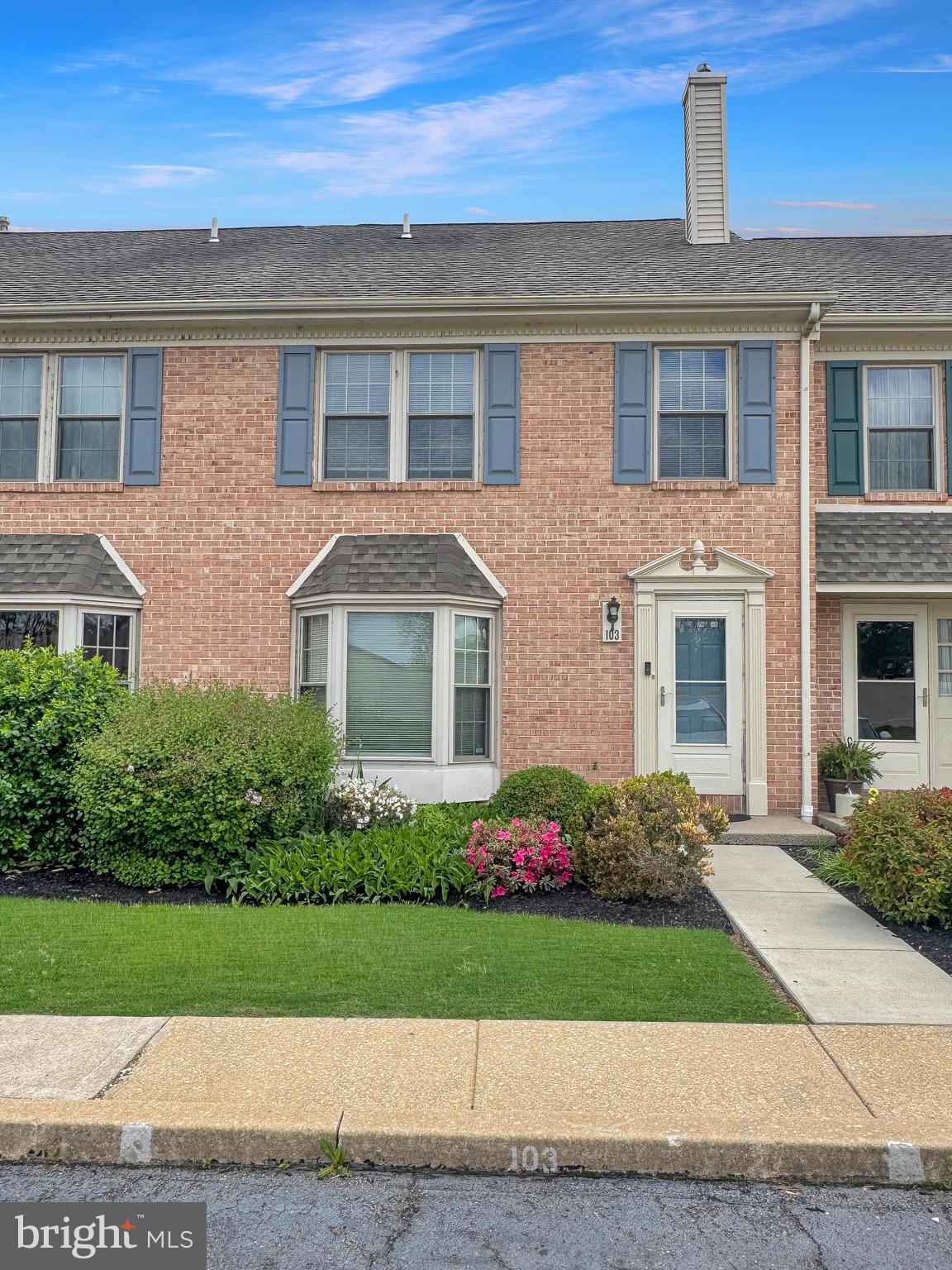 MAPLE GLEN - Residential