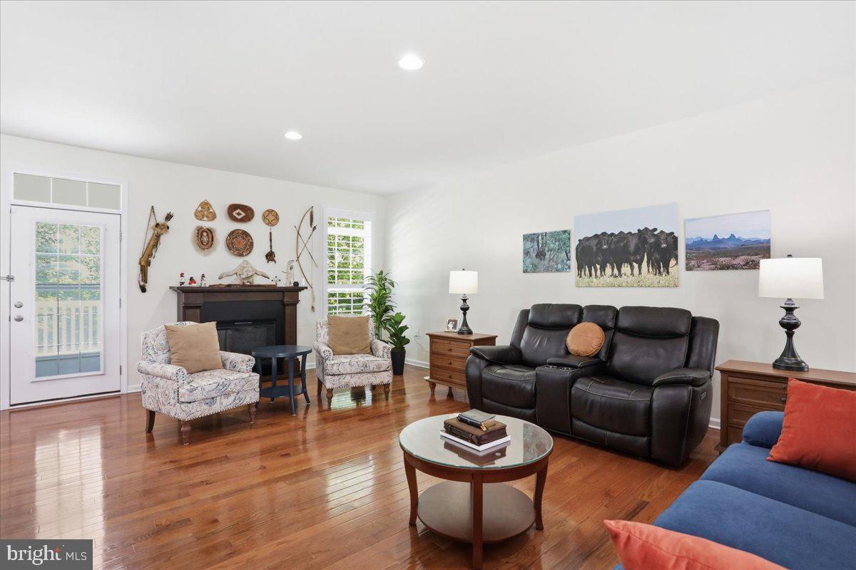 BROOKFIELD - Residential