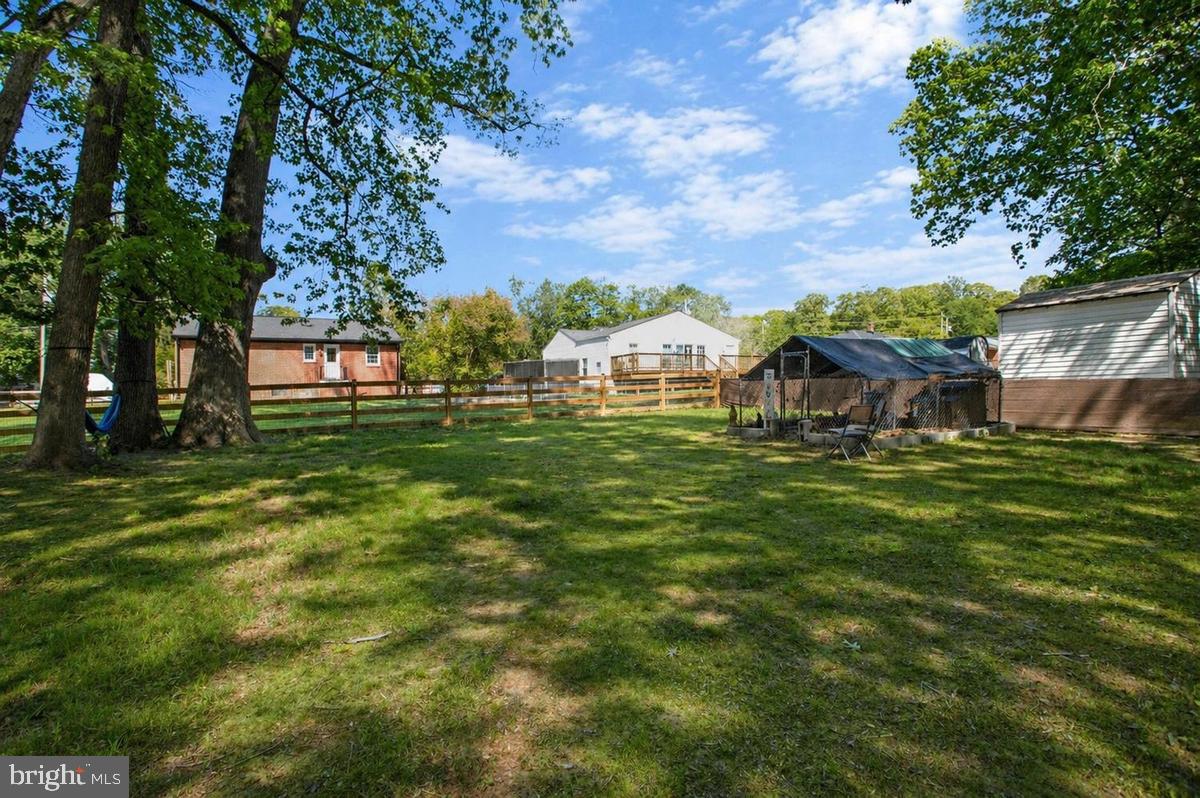 ROBSHIRE MANOR - Residential