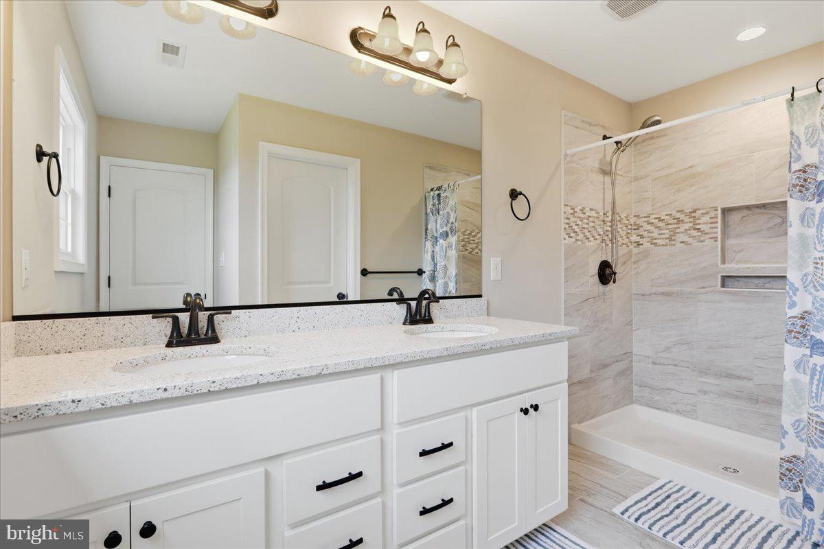 LOWER VALLEY - Residential