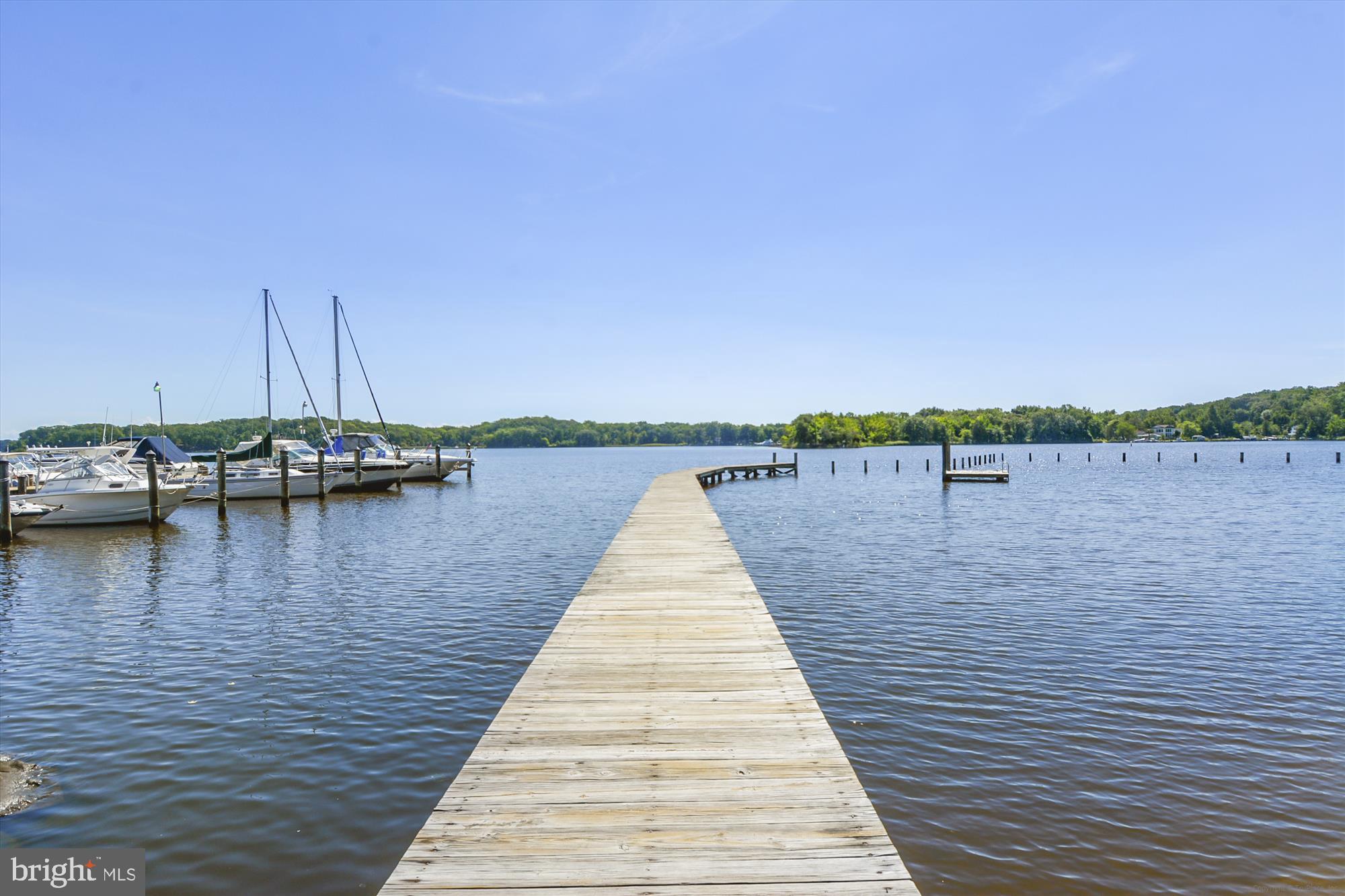 WOODLAND BEACH - Residential