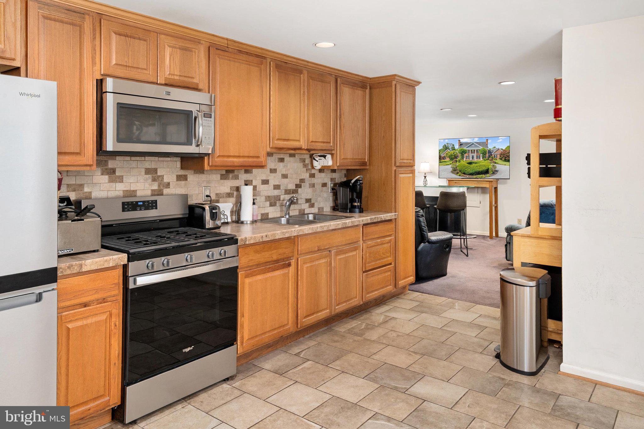 DAVIDSONVILLE - Residential