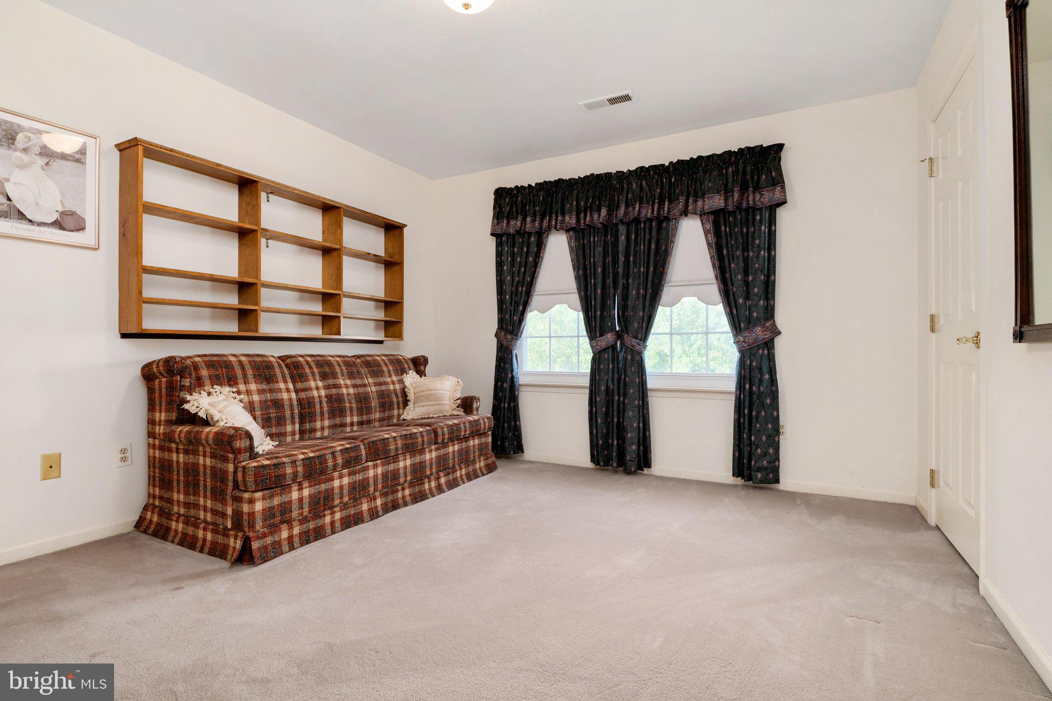DAVIDSONVILLE - Residential