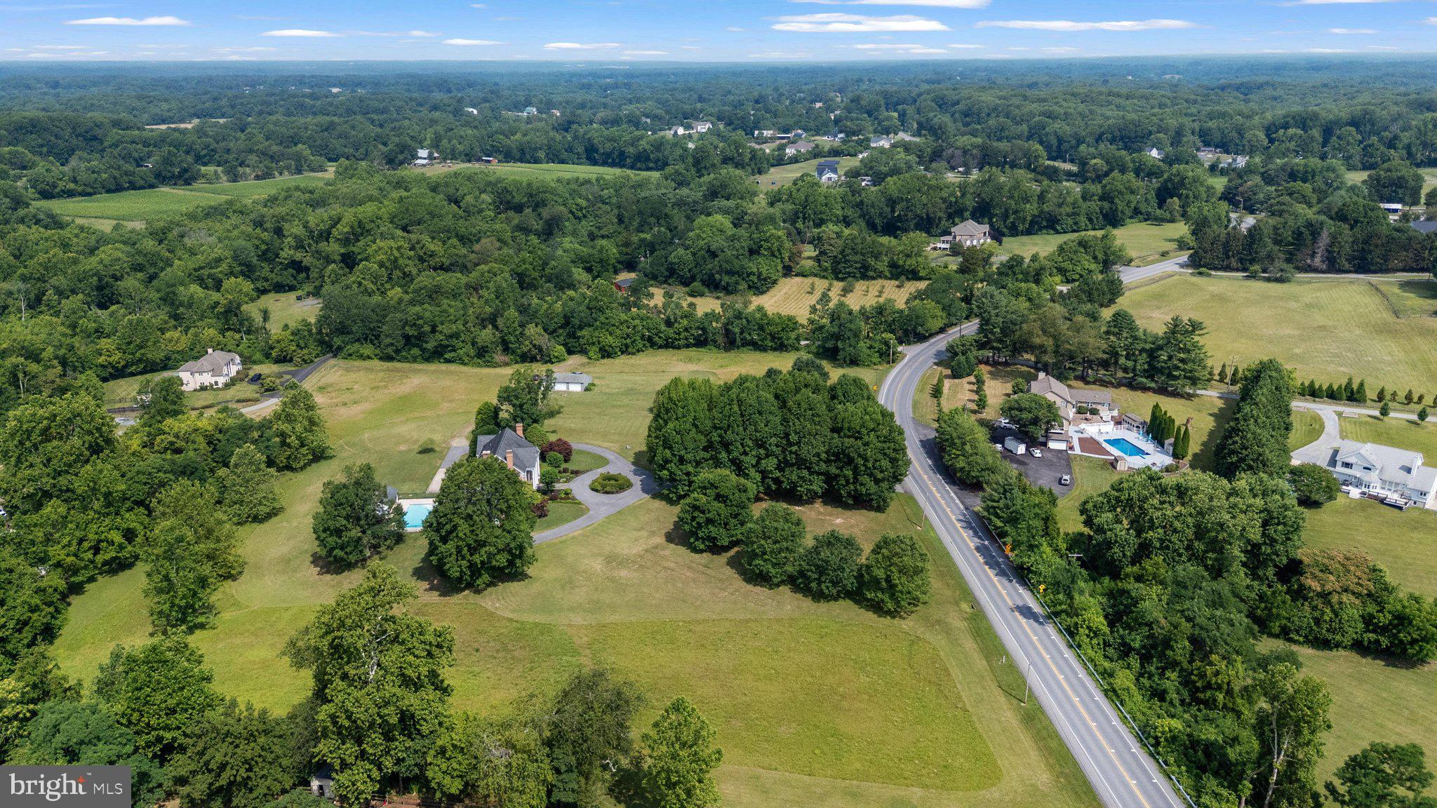 DAVIDSONVILLE - Residential