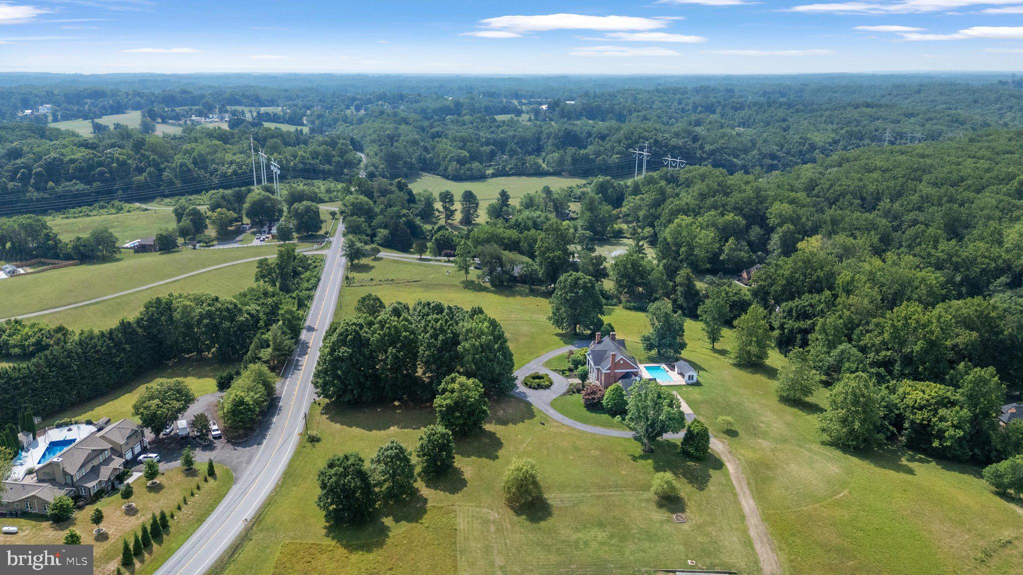 DAVIDSONVILLE - Residential